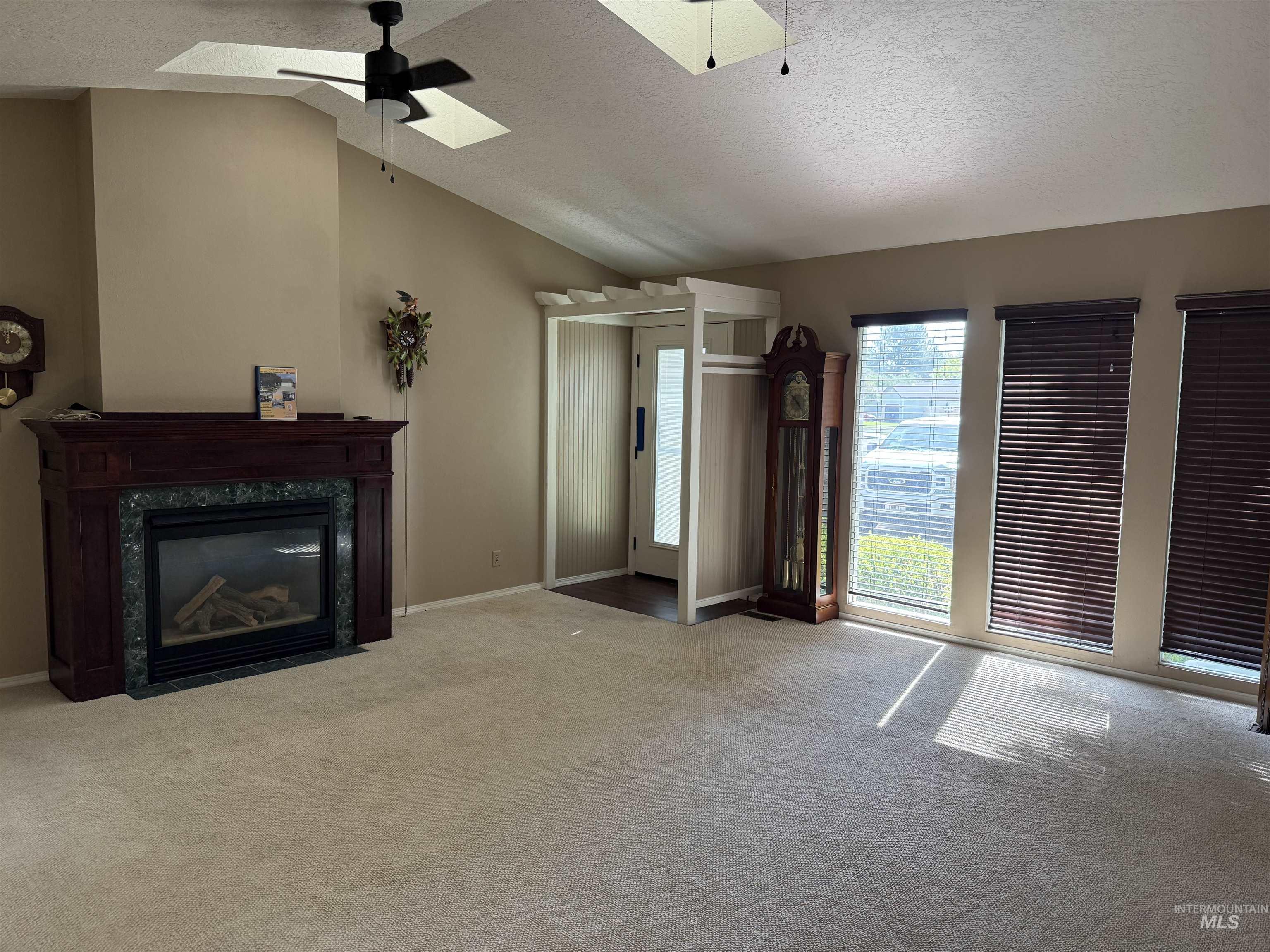 2561 Indian Trail Property Photo 5