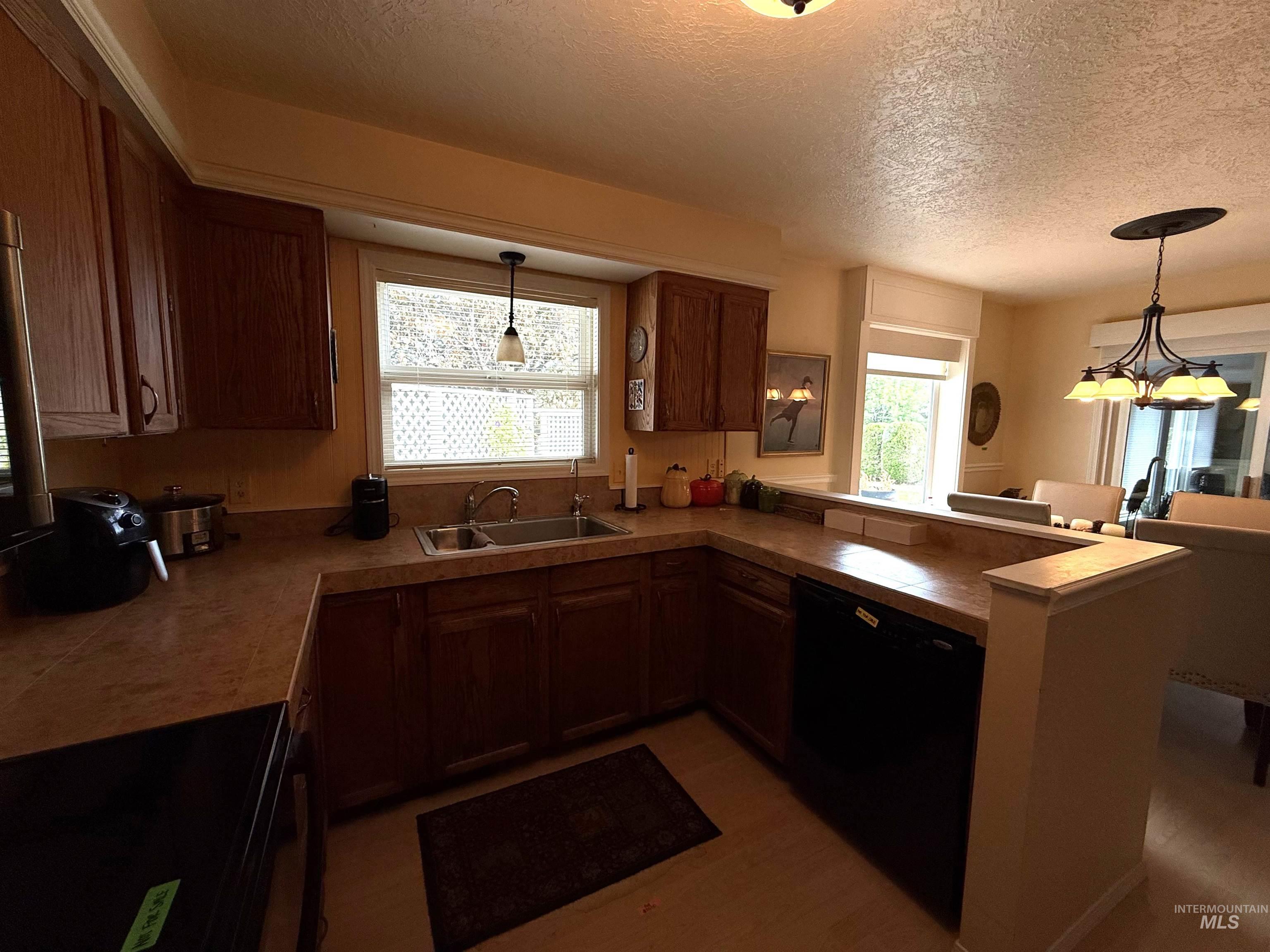 2561 Indian Trail Property Photo 11