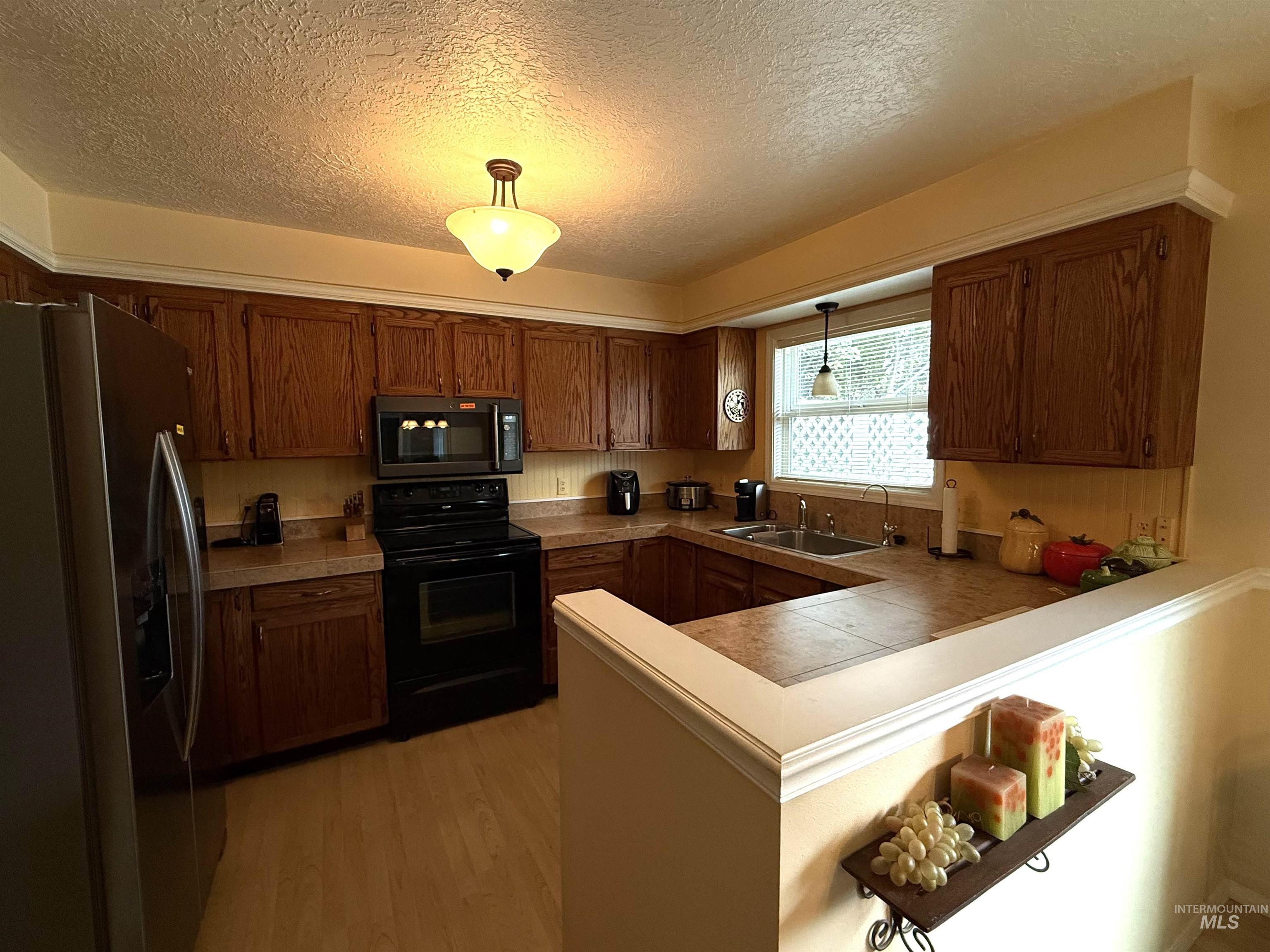 2561 Indian Trail Property Photo 13
