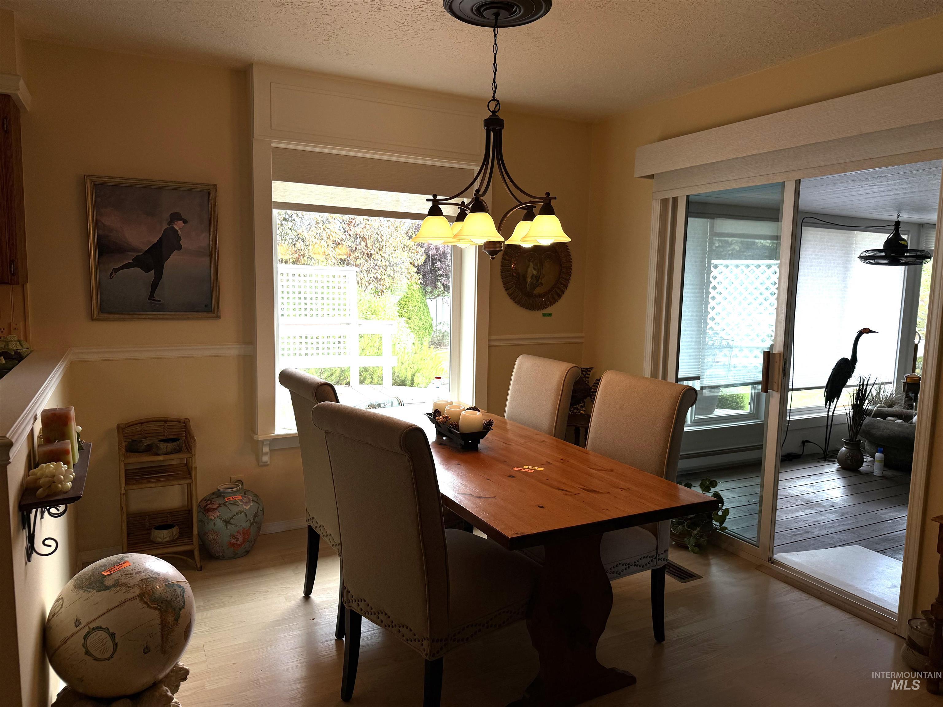 2561 Indian Trail Property Photo 14