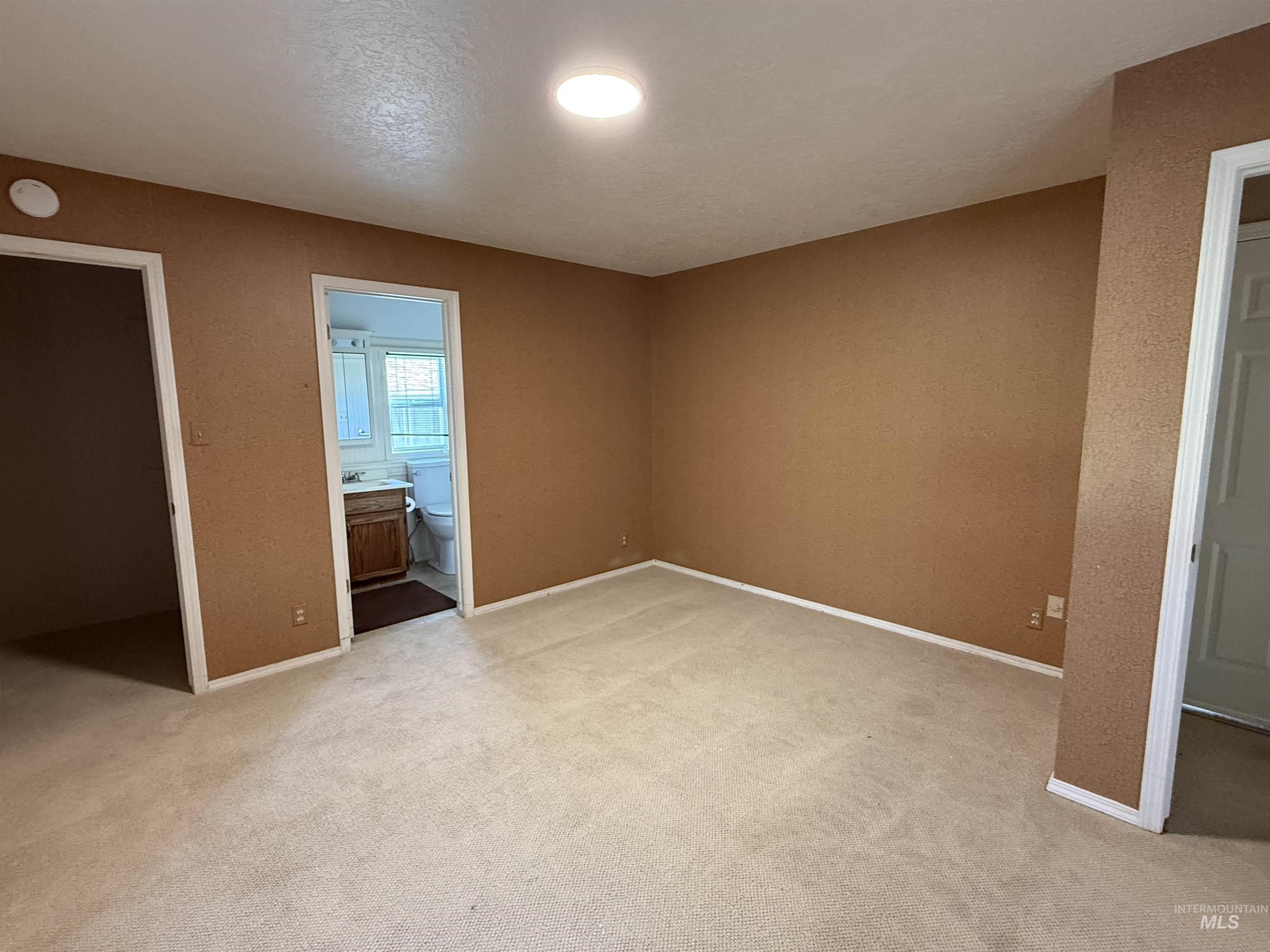 2561 Indian Trail Property Photo 18