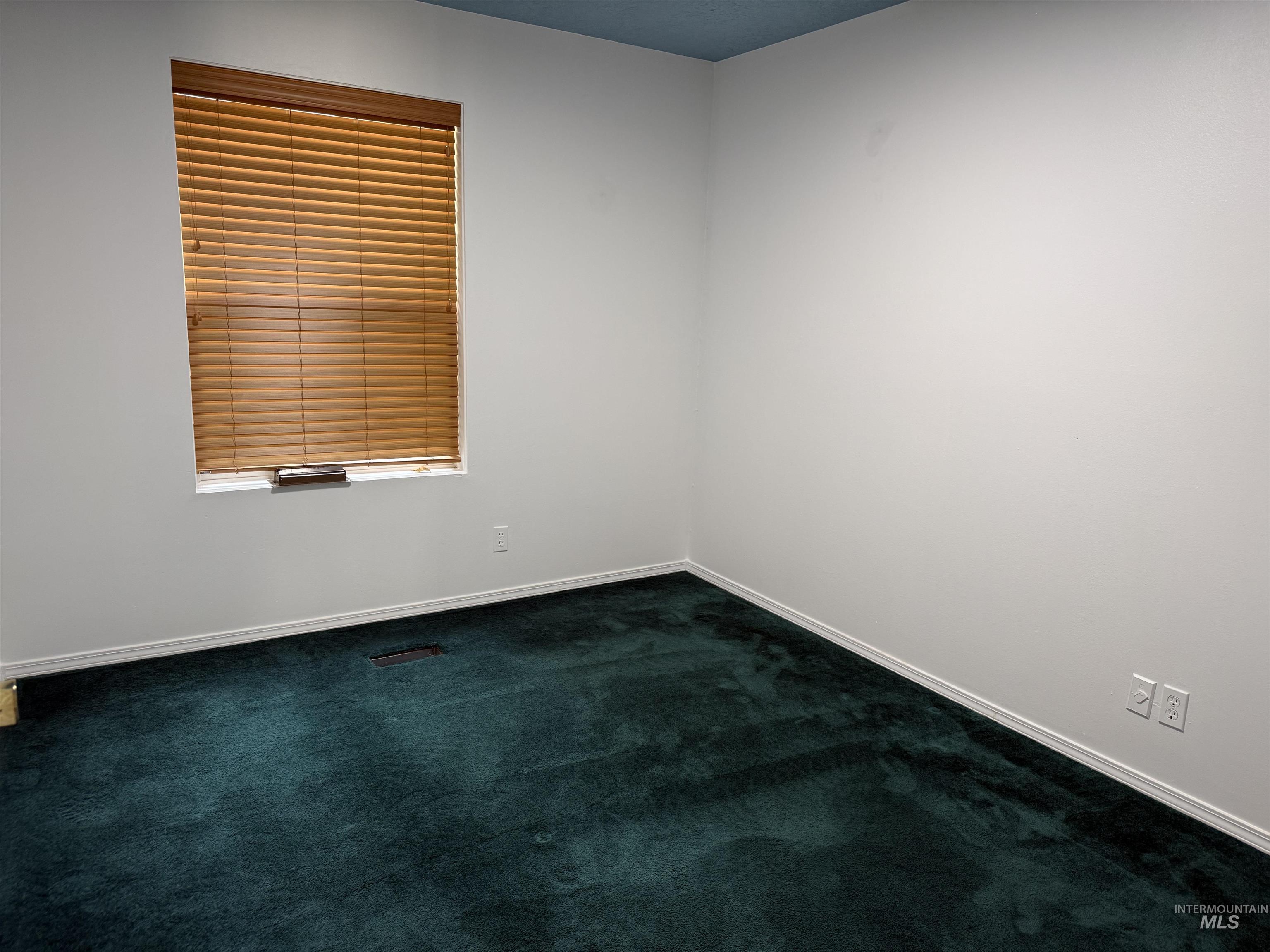 2561 Indian Trail Property Photo 22