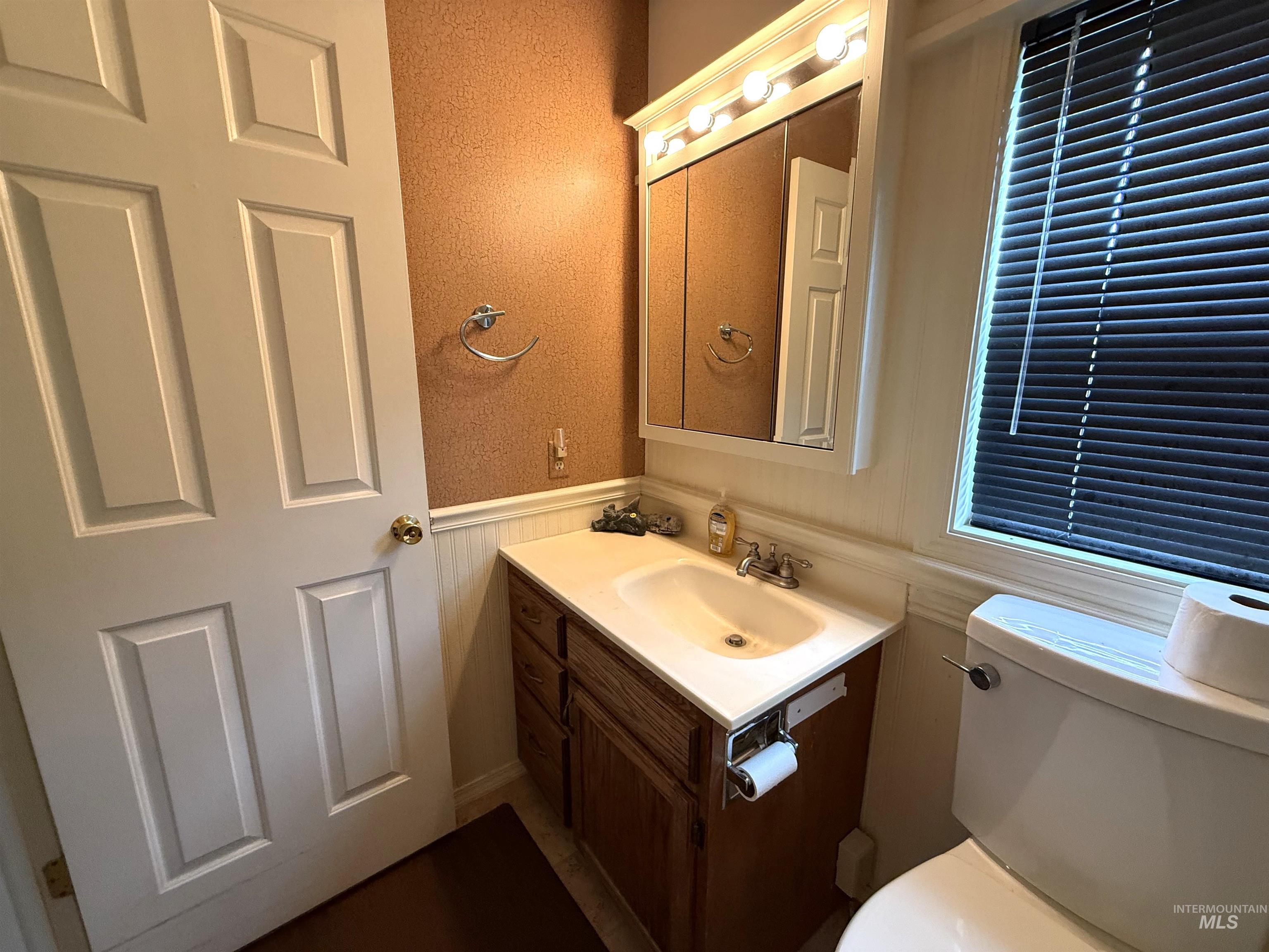 2561 Indian Trail Property Photo 23