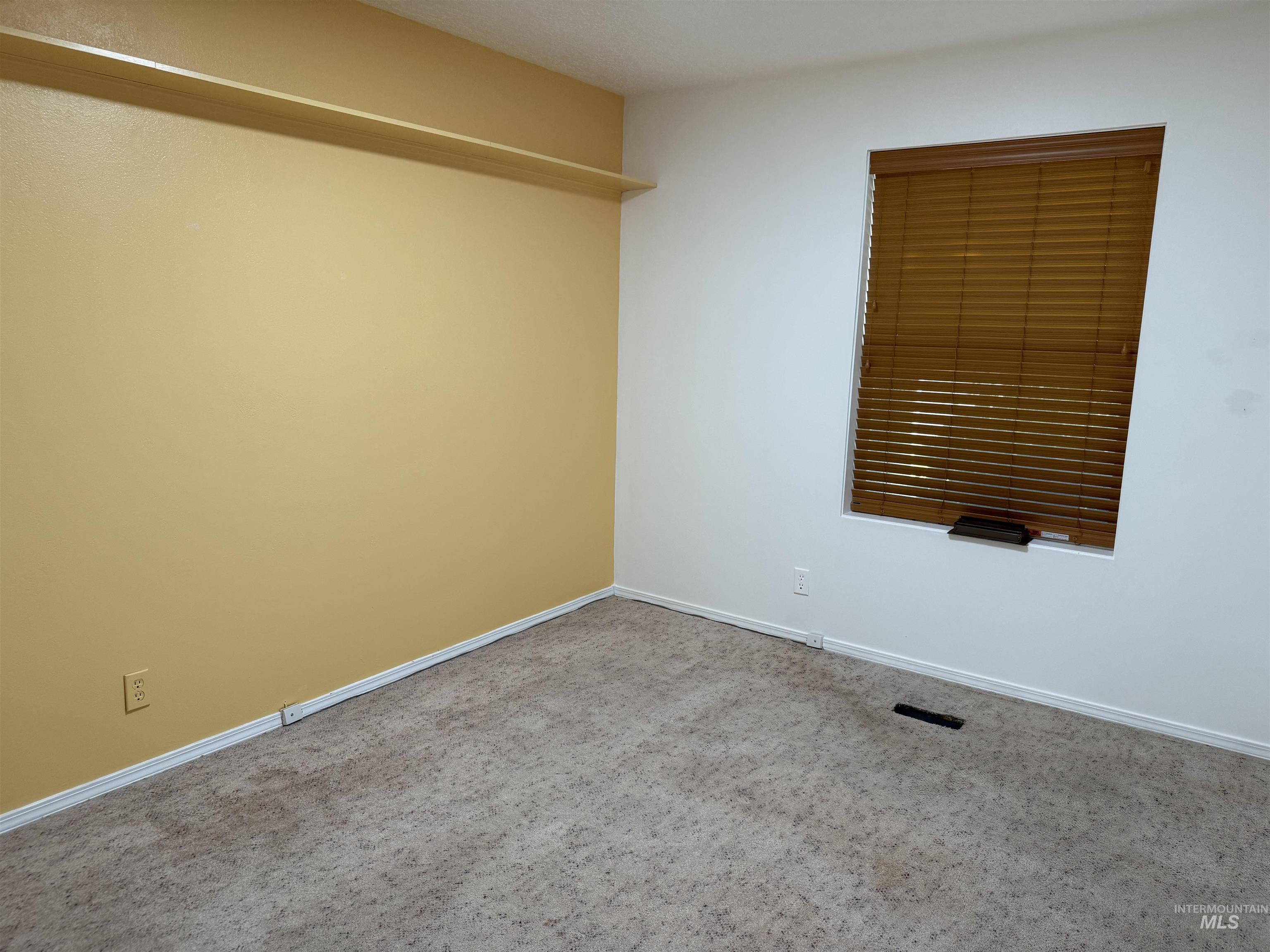 2561 Indian Trail Property Photo 24