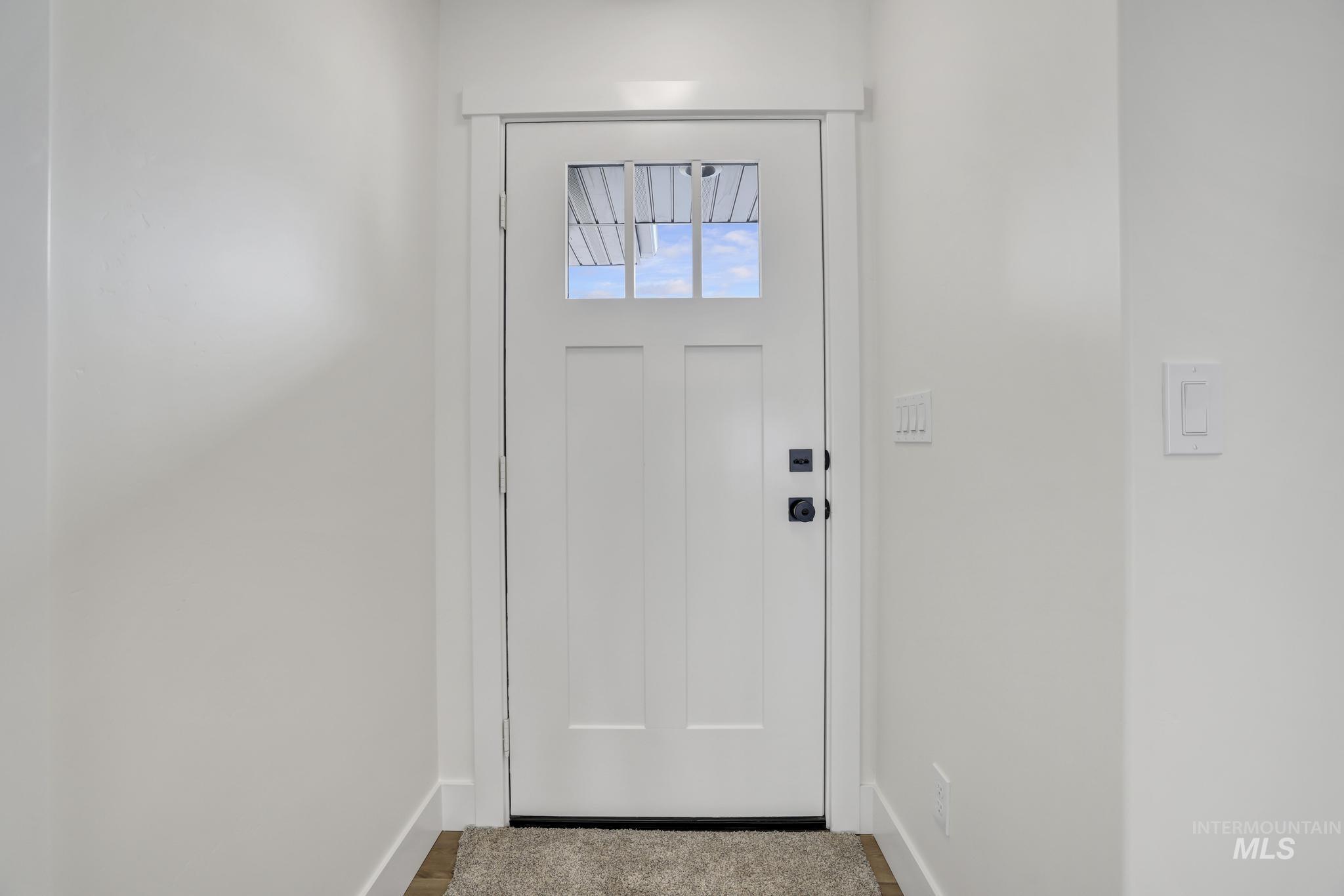 560 Aries Ct. Property Photo 6