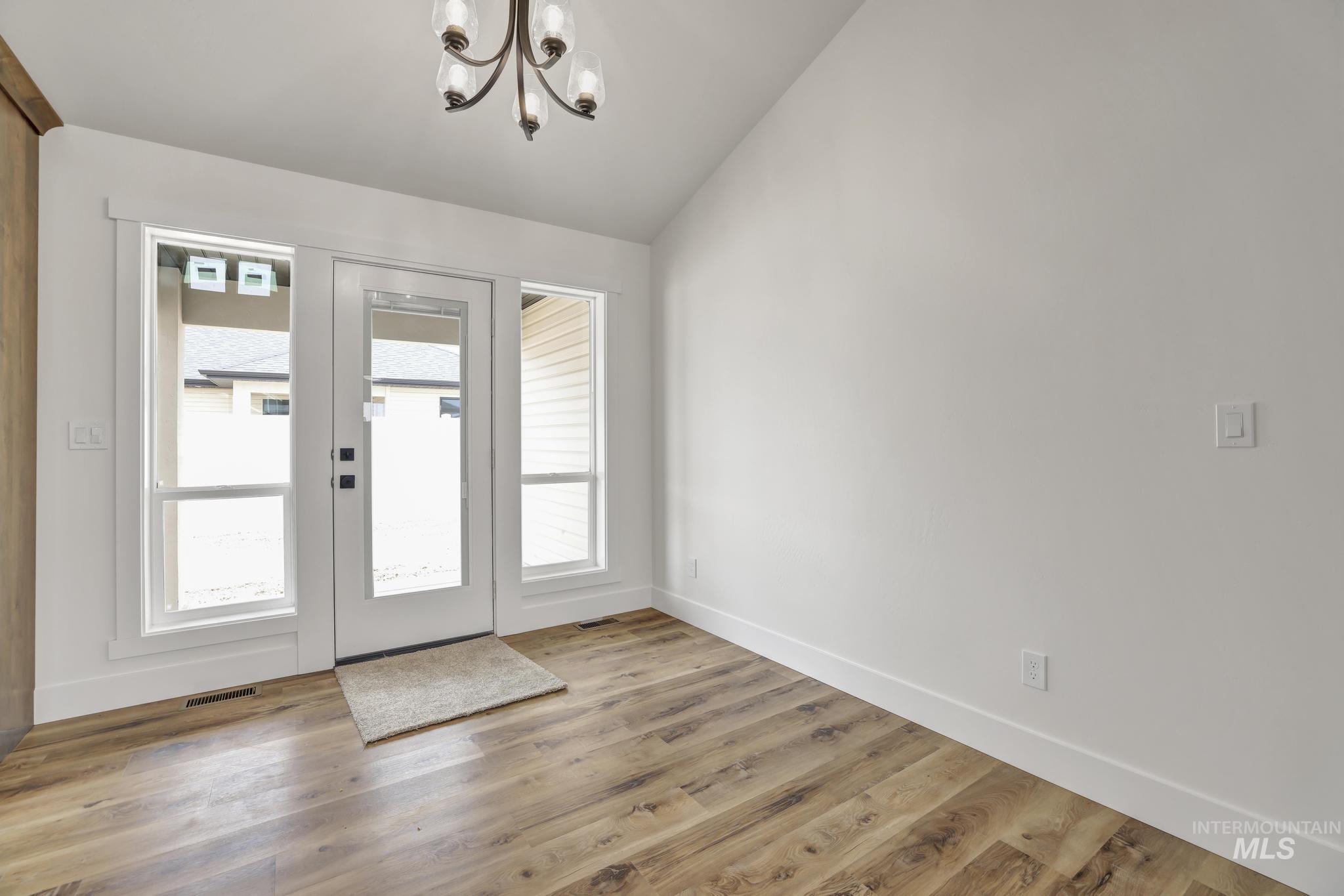 560 Aries Ct. Property Photo 17