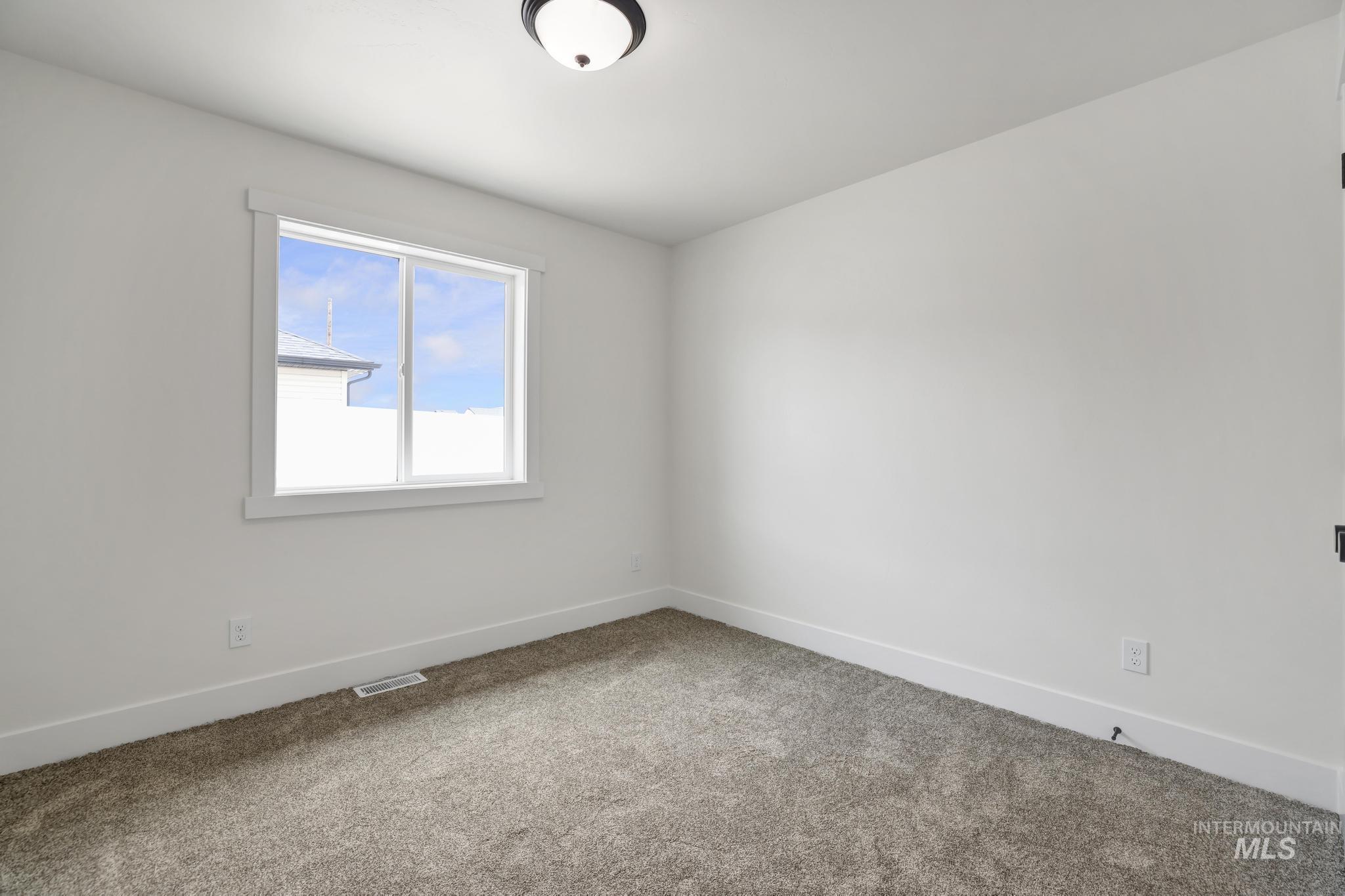 560 Aries Ct. Property Photo 22