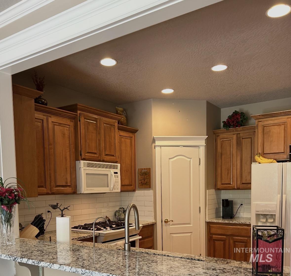 6945 E Greens Dr Property Photo 18