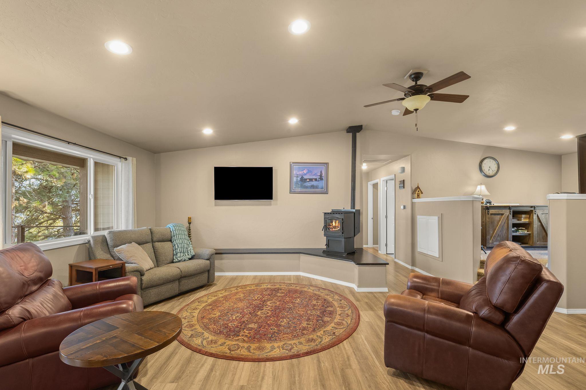 435 River Pointe Property Photo 16
