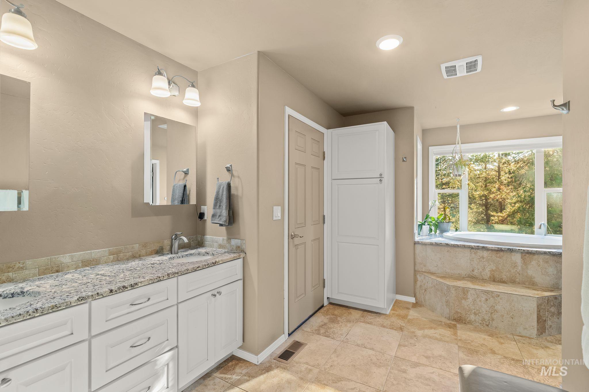 435 River Pointe Property Photo 20