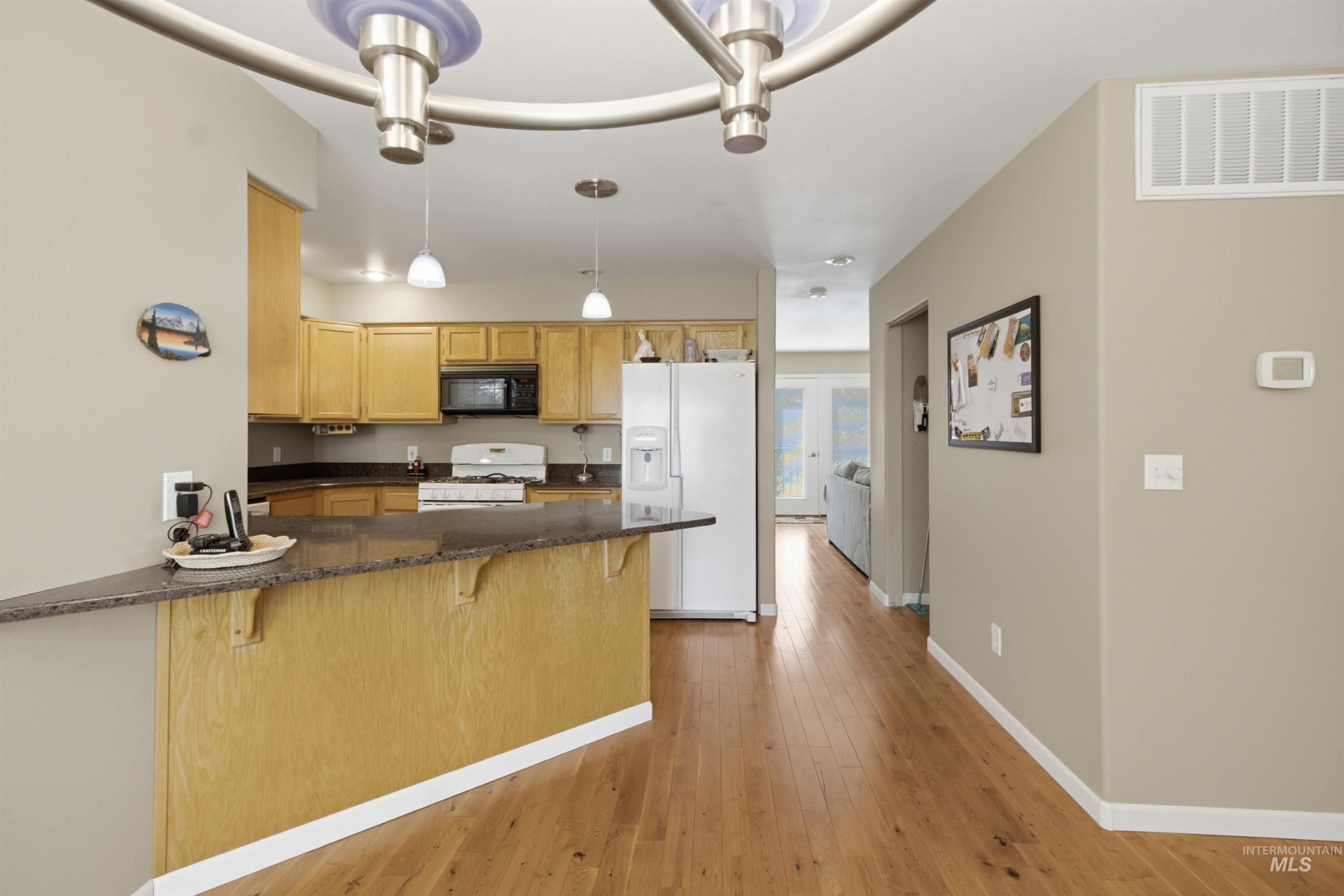 2135 Moser Street Property Photo 14