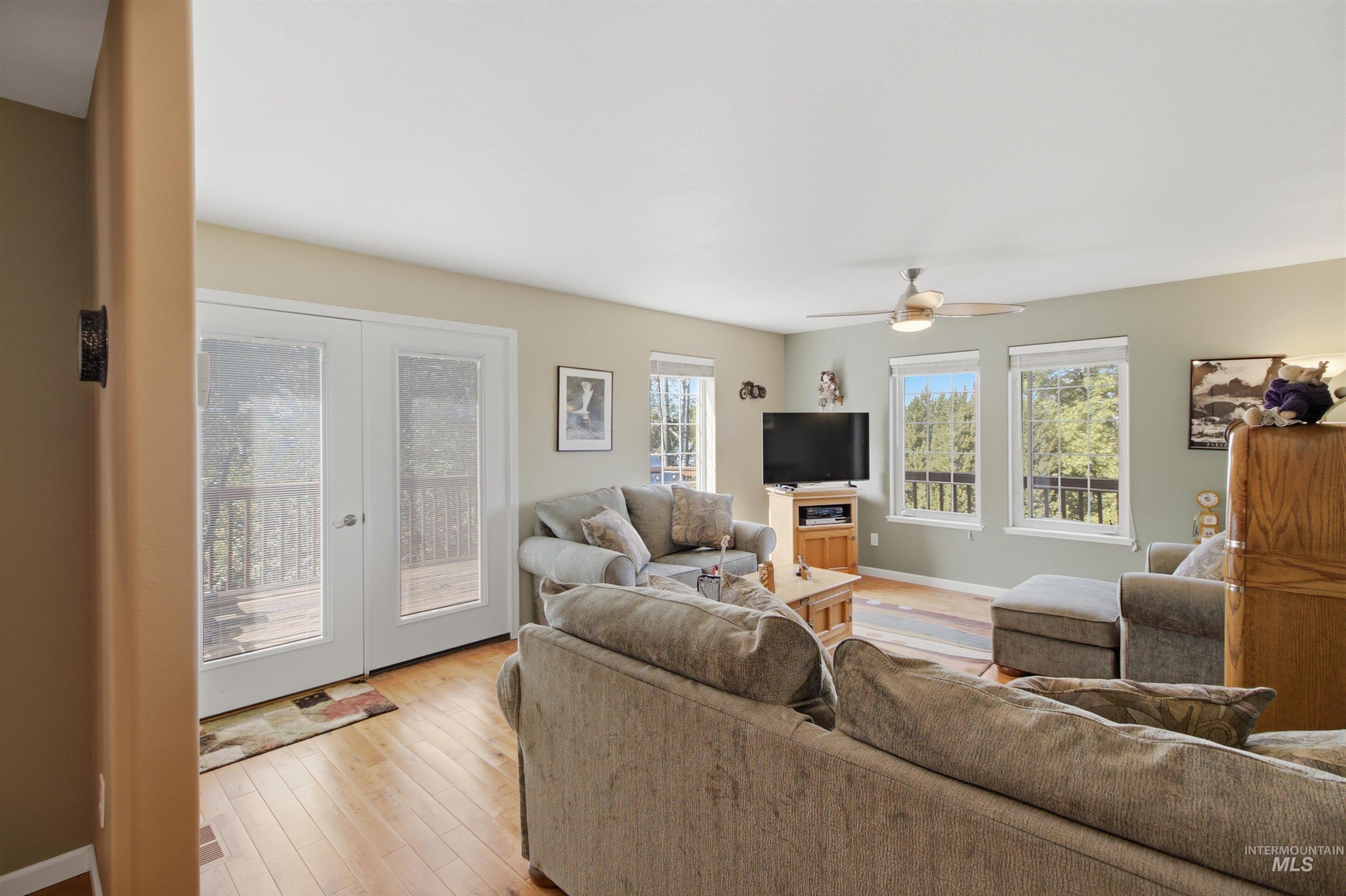 2135 Moser Street Property Photo 17