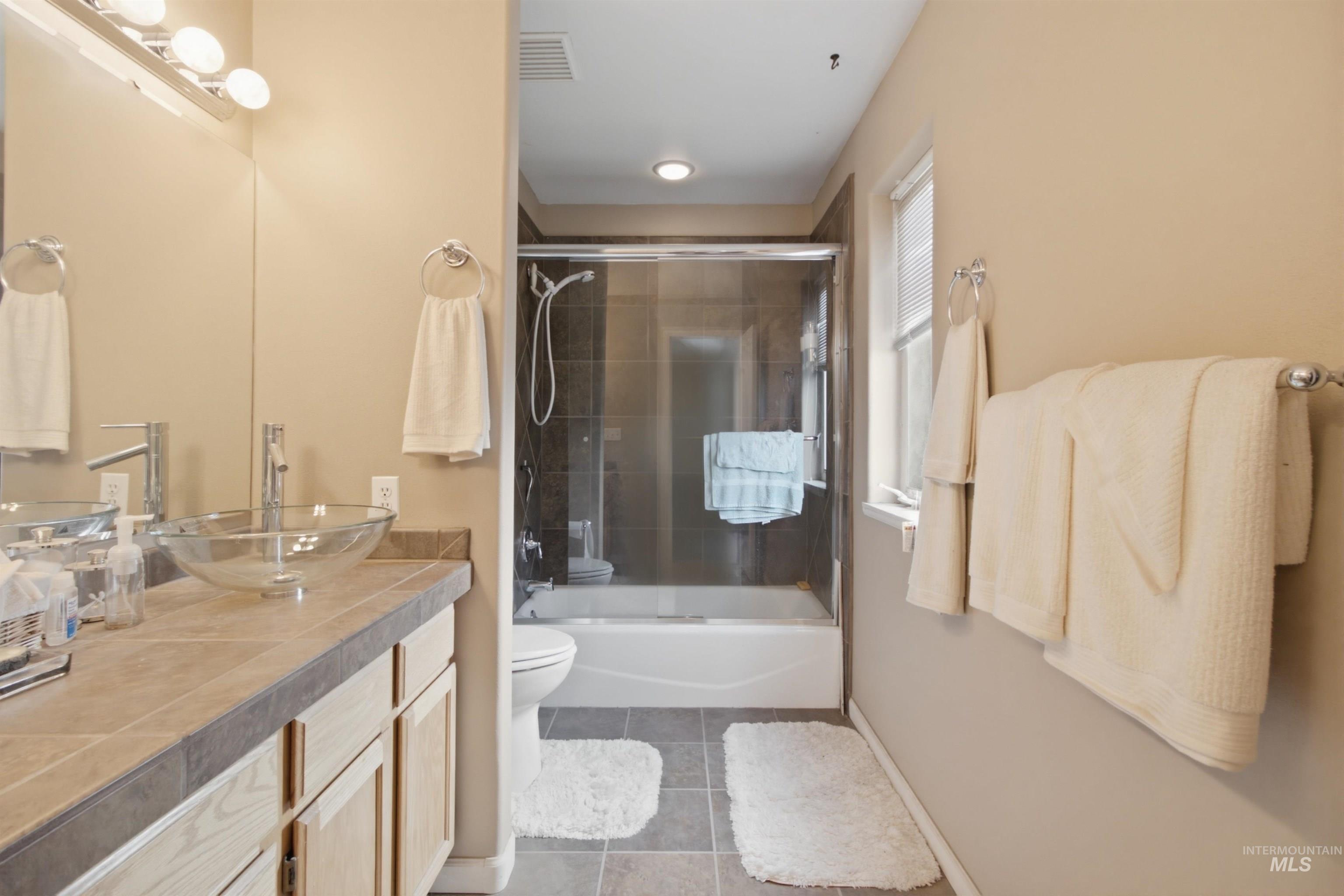 2135 Moser Street Property Photo 40