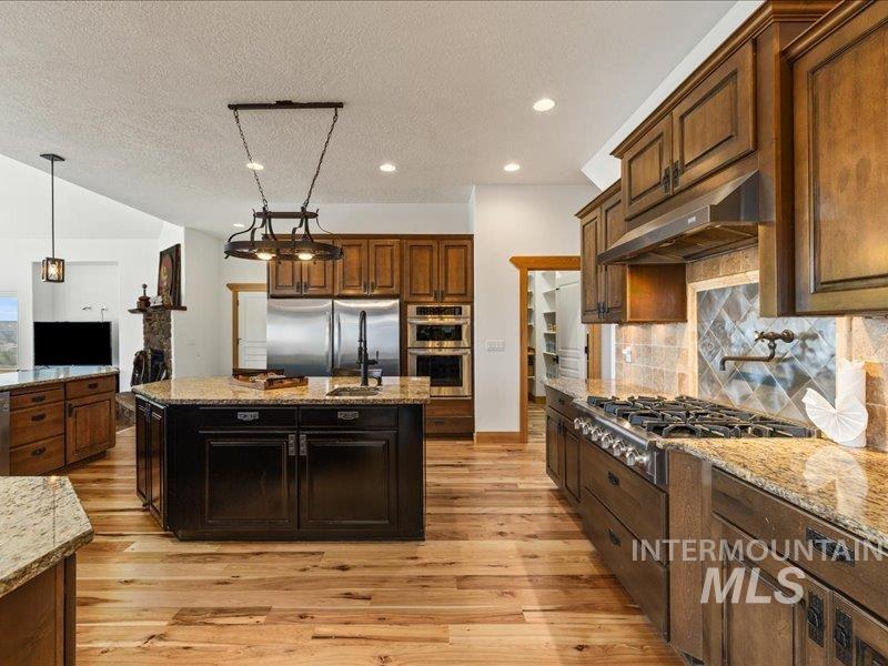 24746 Star Crest Ct Property Photo 13