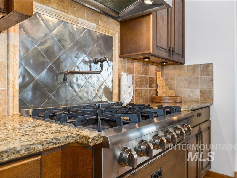 24746 Star Crest Ct Property Photo 15
