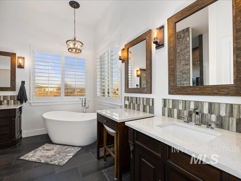 24746 Star Crest Ct Property Photo 23
