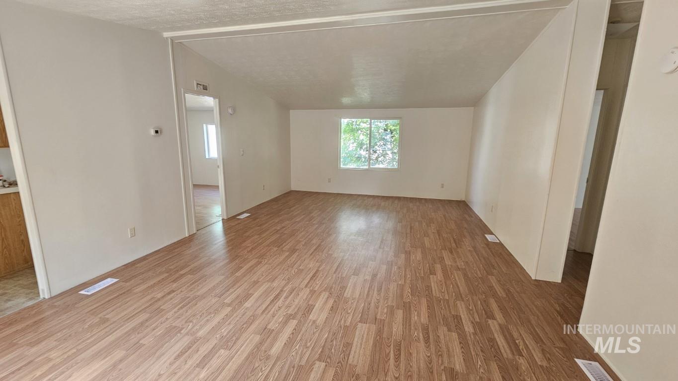 4210 State St Property Photo 5