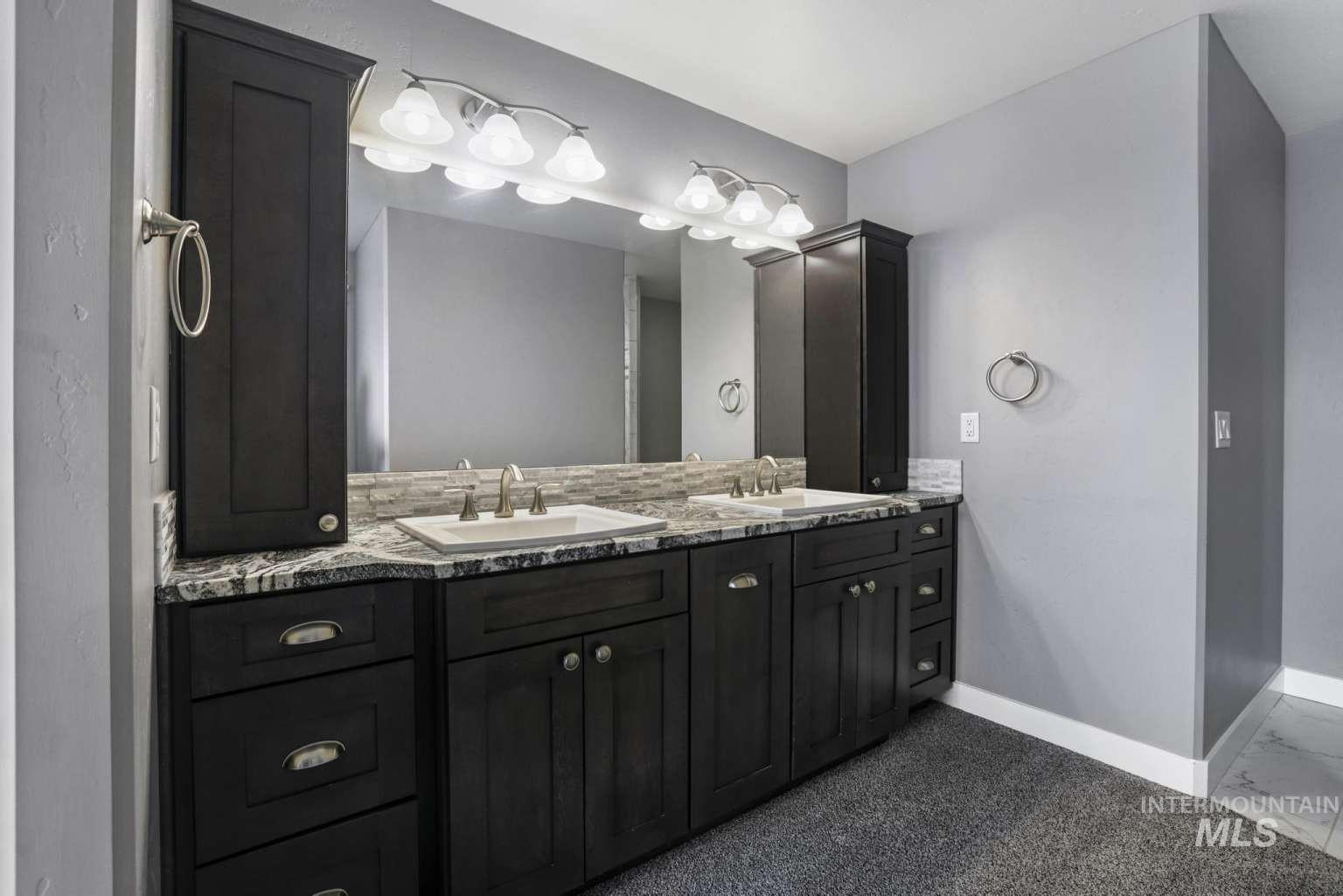 3847 N Glasswing Dr Property Photo 13