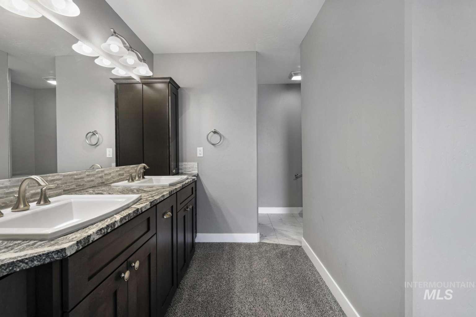 3847 N Glasswing Dr Property Photo 14