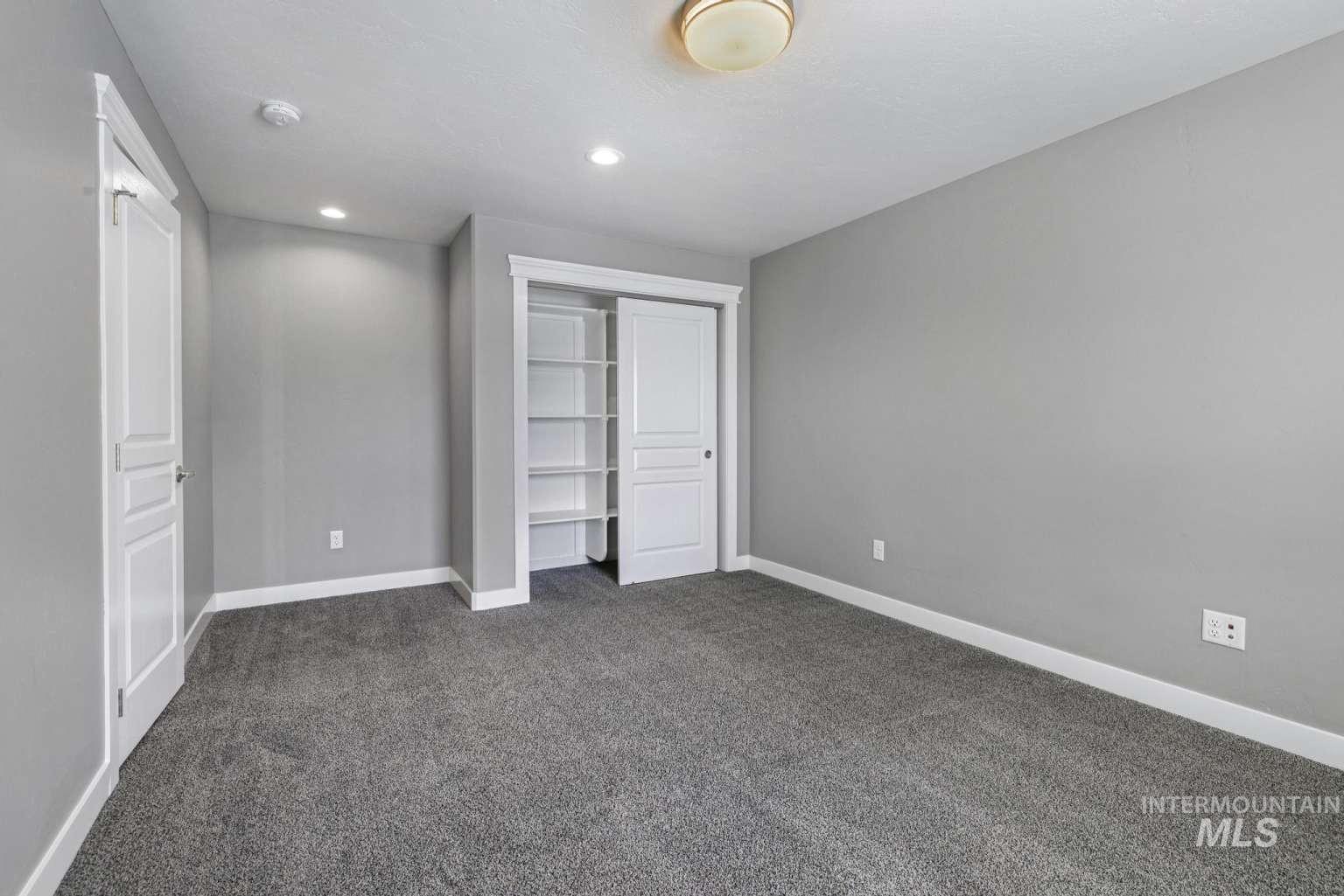 3847 N Glasswing Dr Property Photo 20