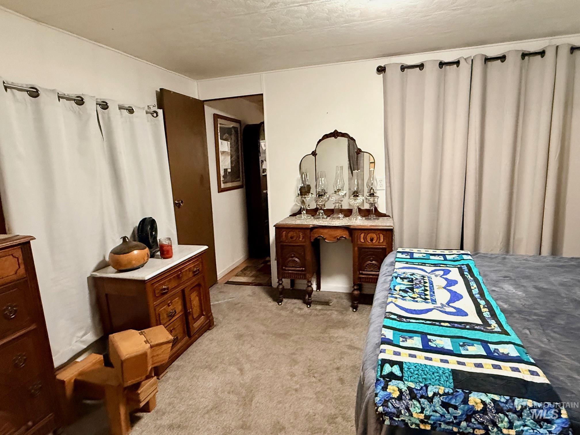 209 E Court Street Property Photo 13