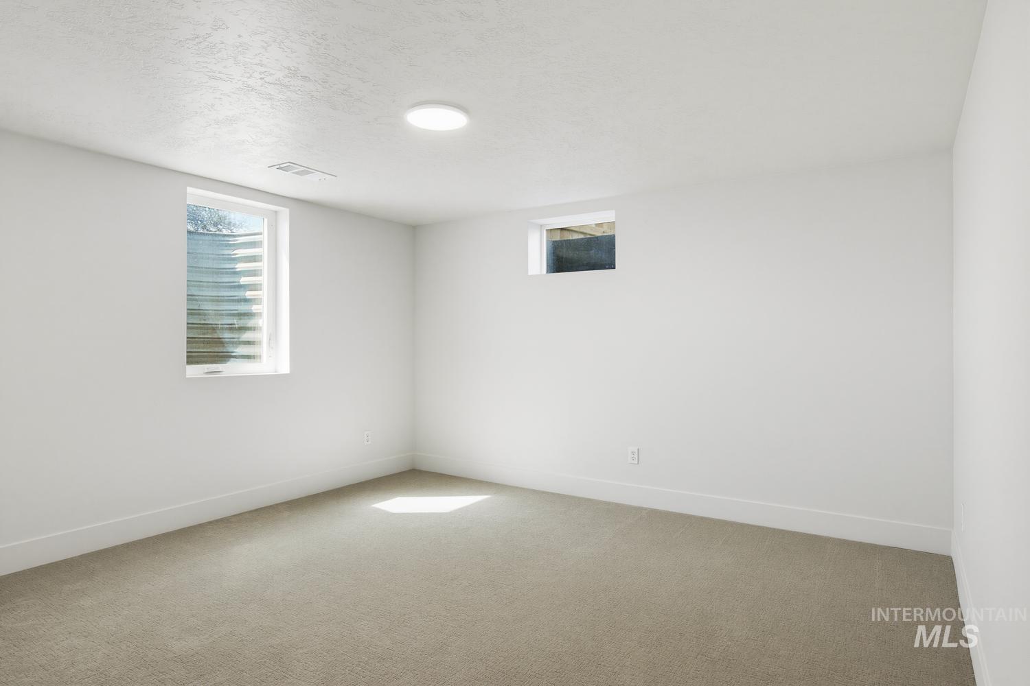 2411 Washington Ave Property Photo 37
