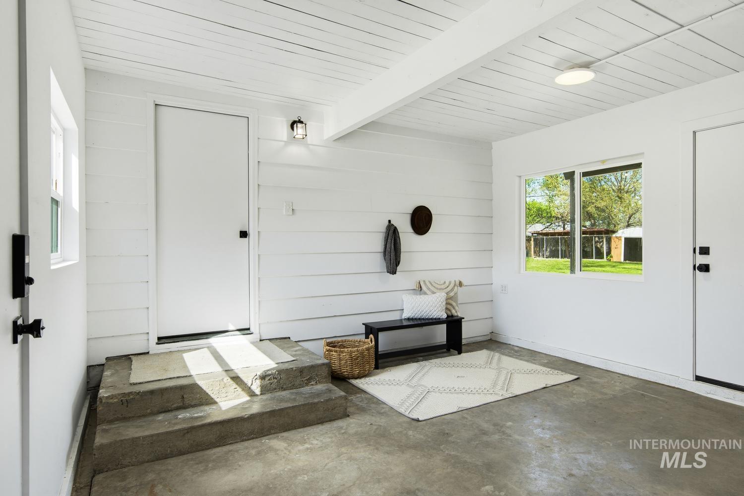 2411 Washington Ave Property Photo 43