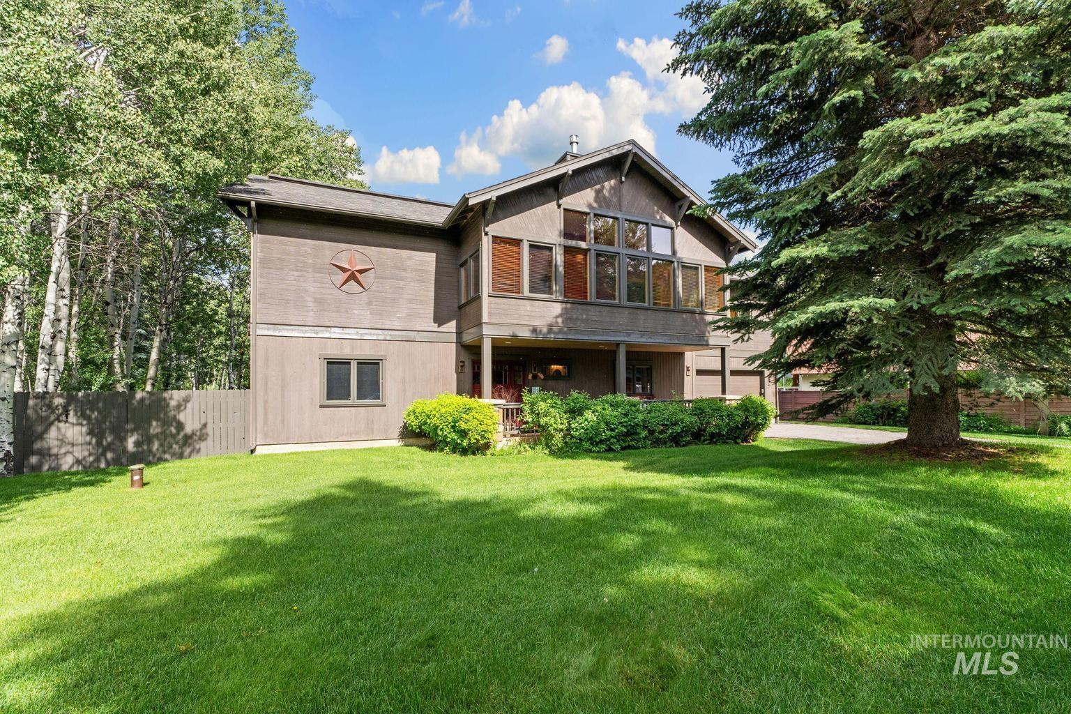 210 Eagle Creek Loop