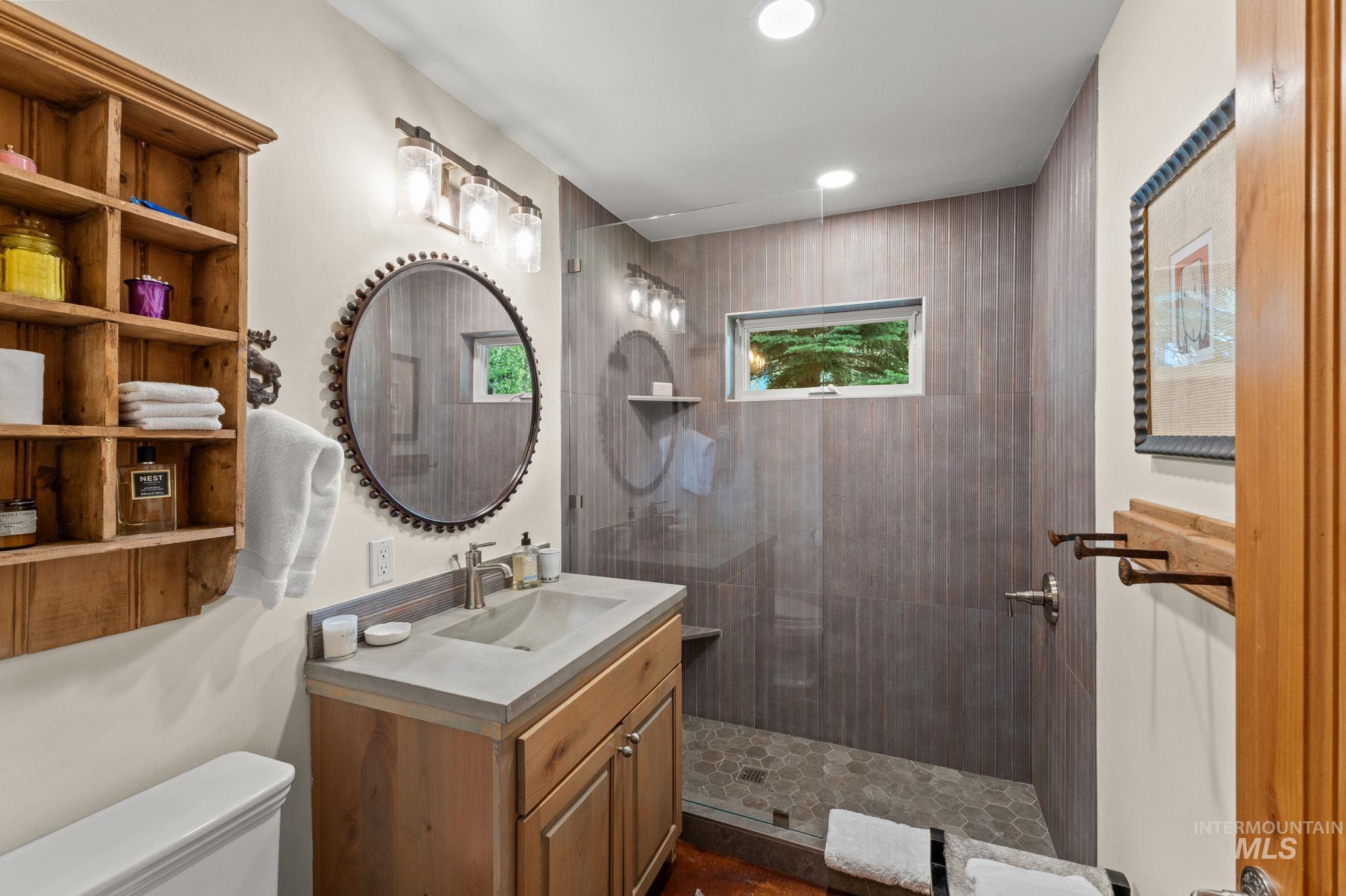 210 Eagle Creek Loop Property Photo 22