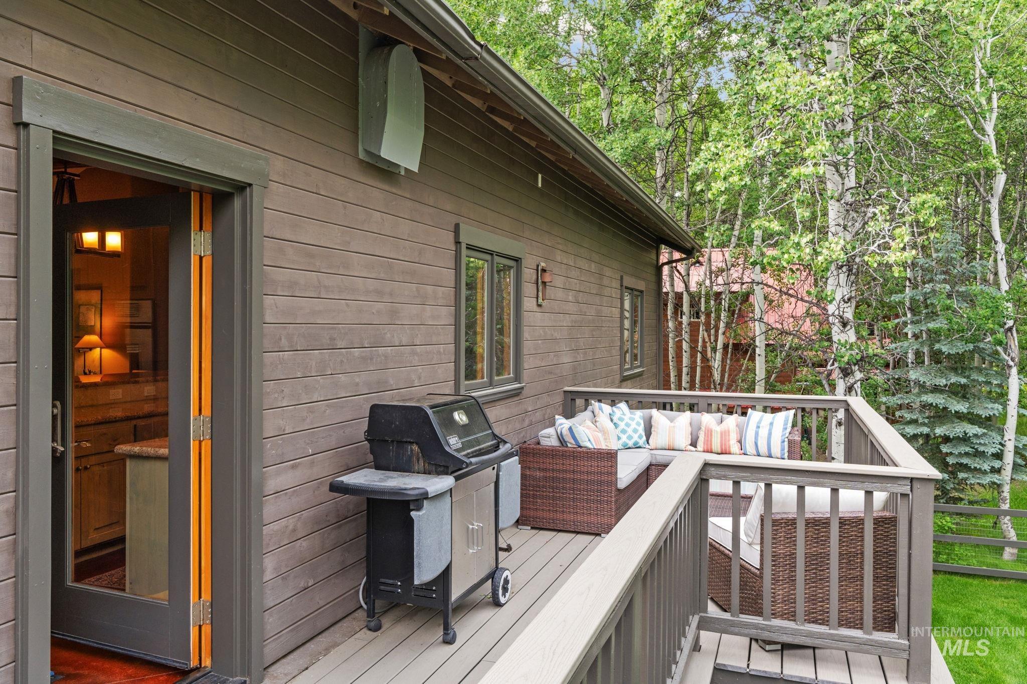 210 Eagle Creek Loop Property Photo 29