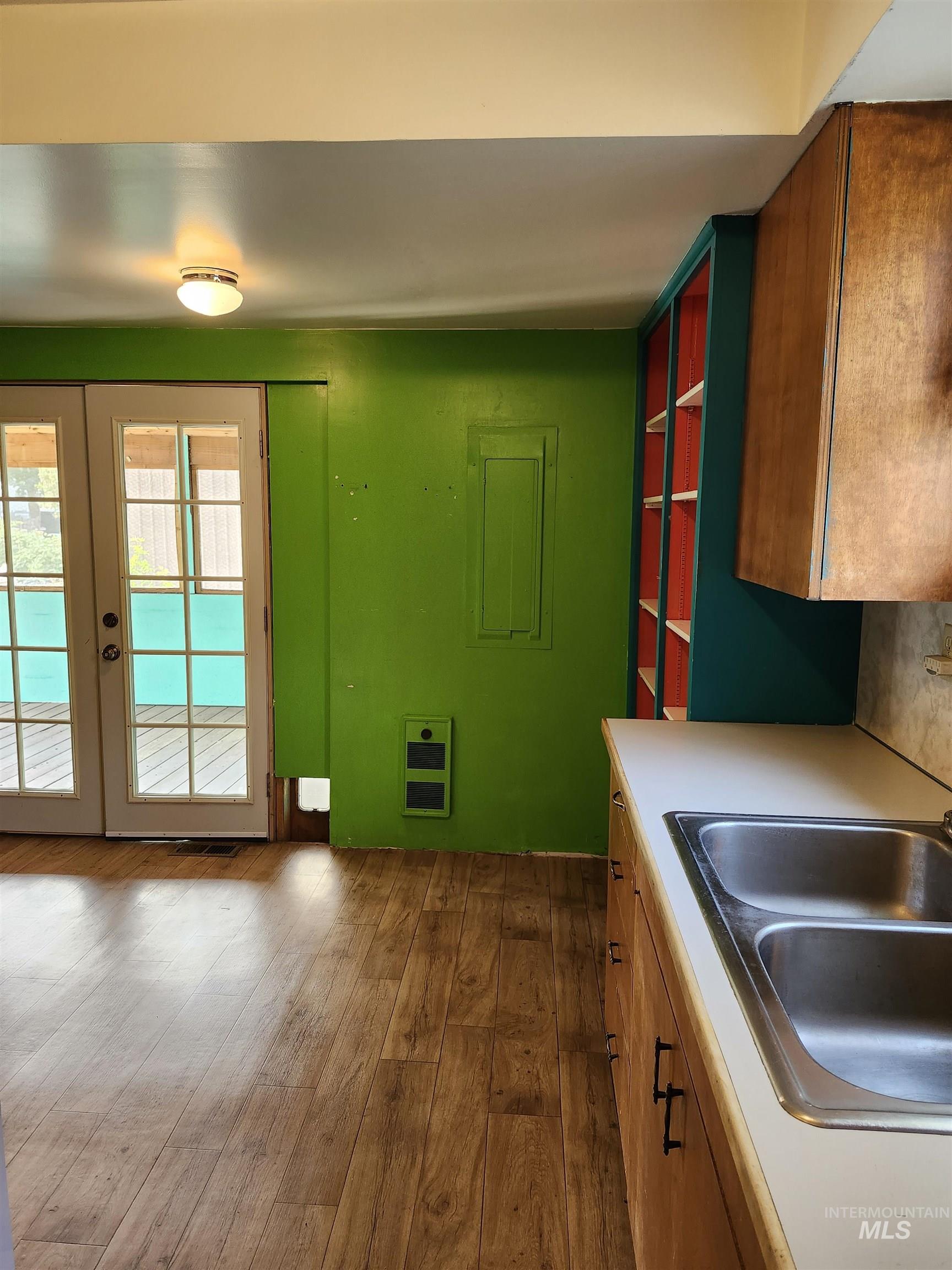 603 W A Street Property Photo 5