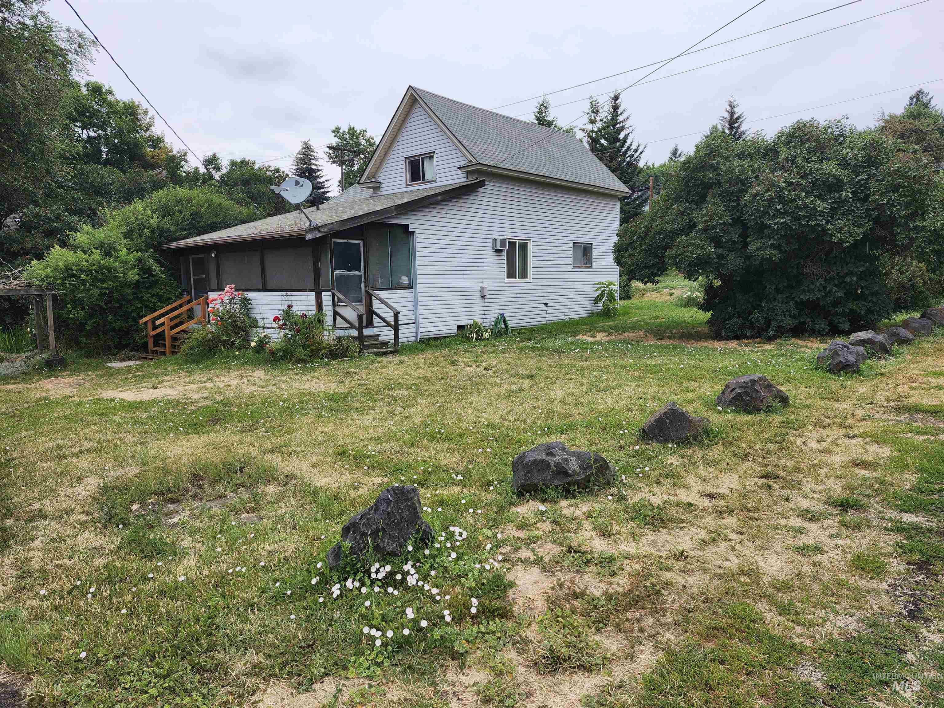 603 W A Street Property Photo 30