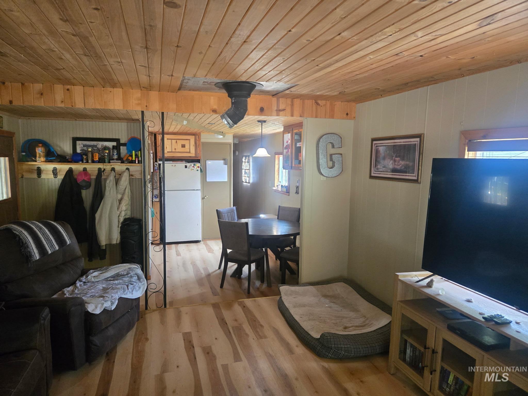 58388 River Run Lane Property Photo 5