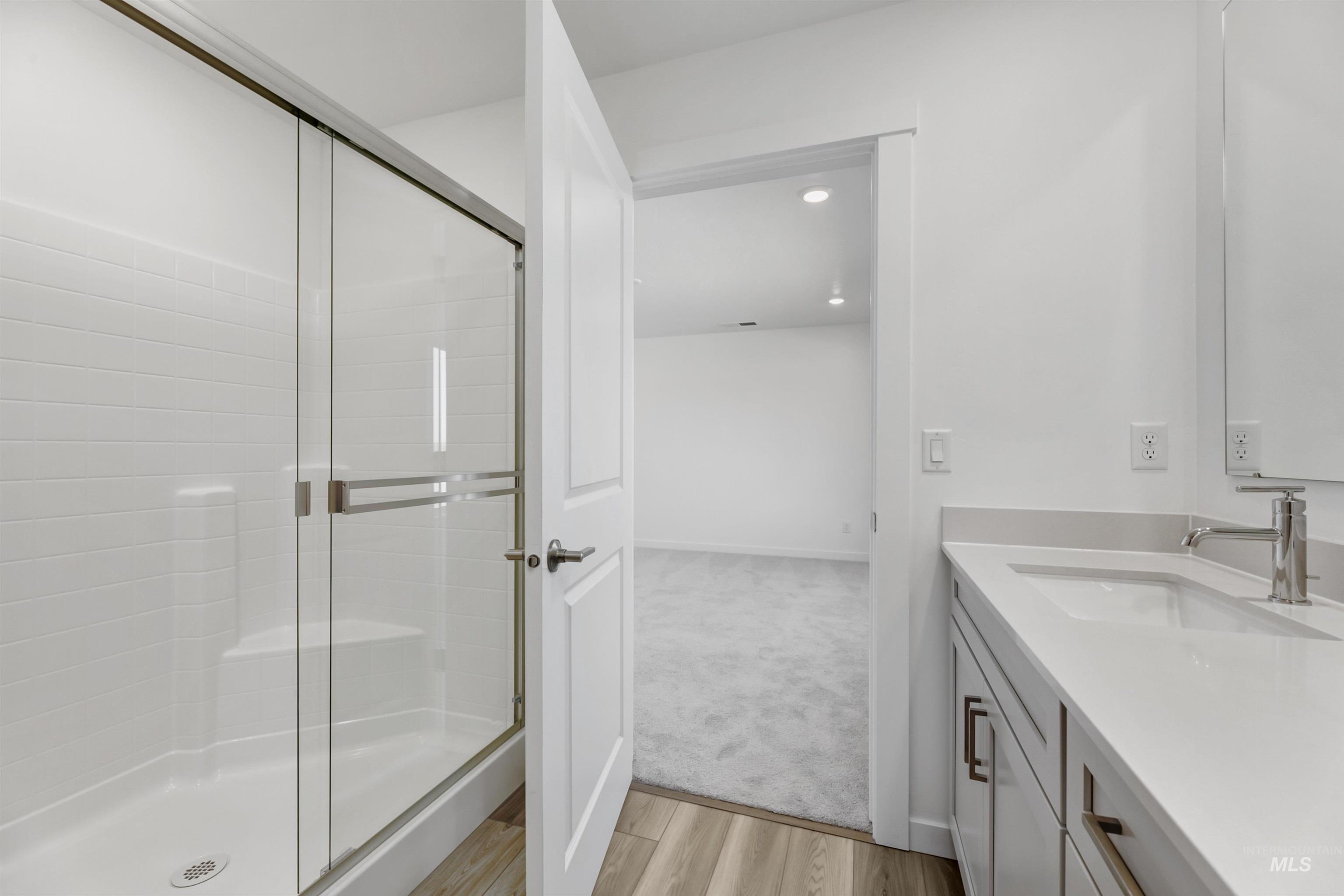 2713 Fall Line St Property Photo 15