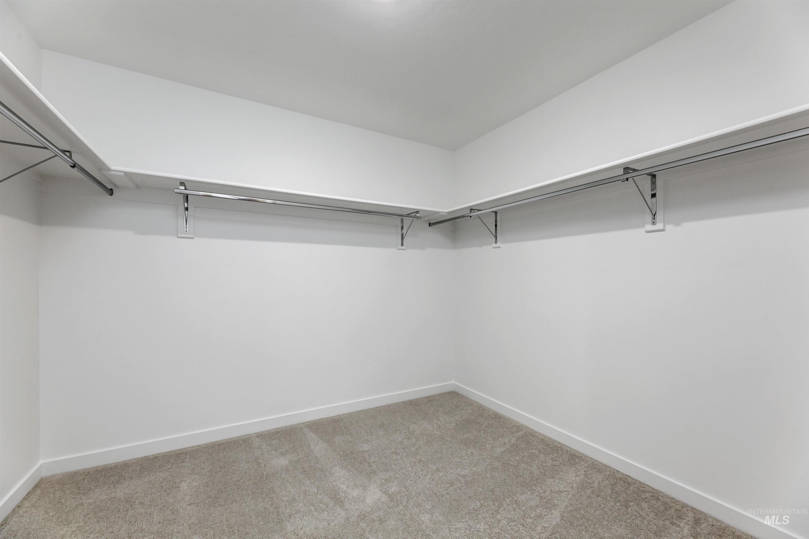 2713 Fall Line St Property Photo 16