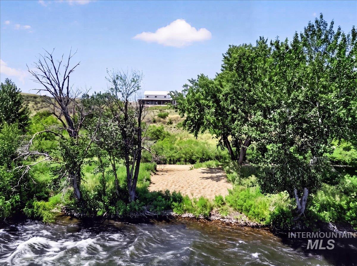 4301 Harmony Ln Property Photo 49