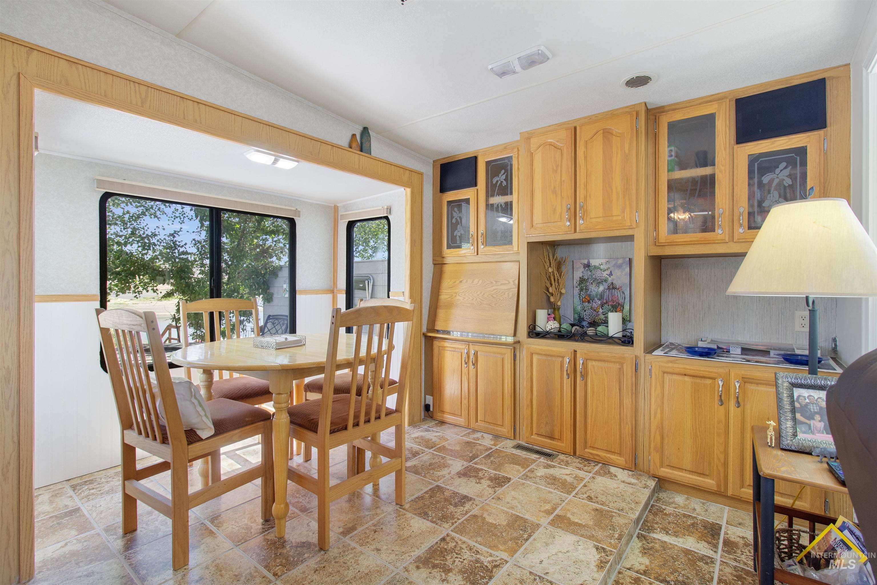 106 W Magic Dr Property Photo 16