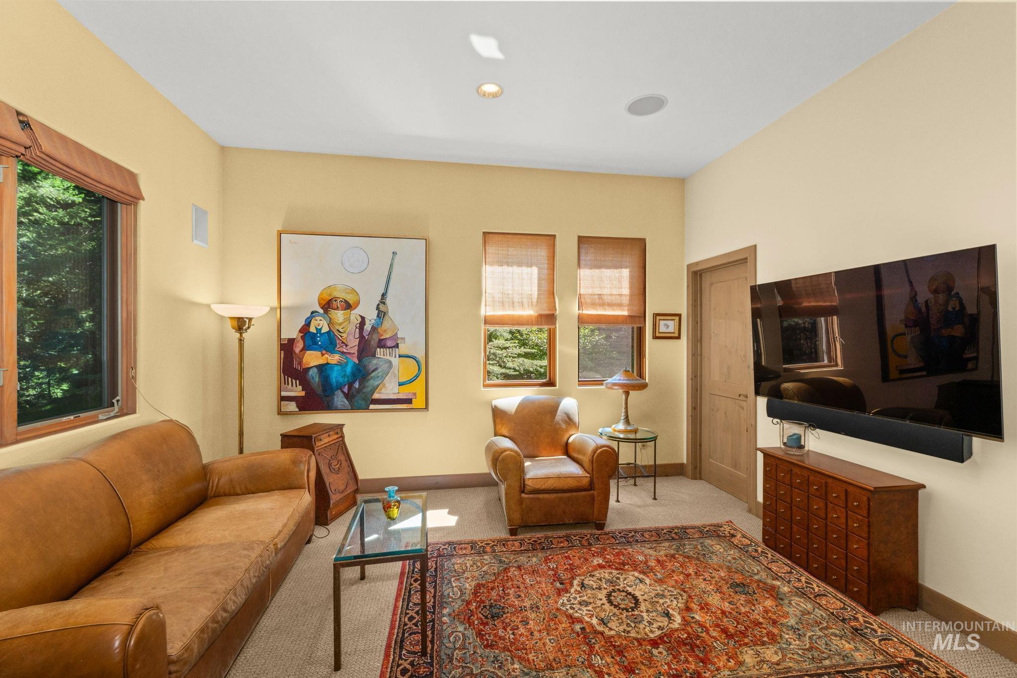 210 Timberline Rd Property Photo 10