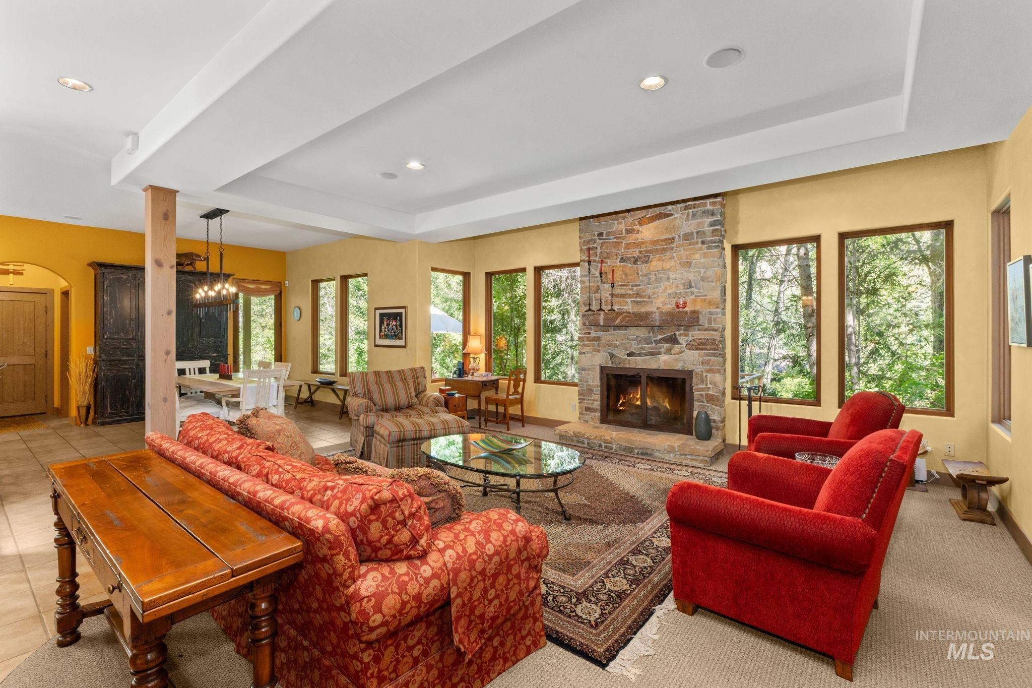 210 Timberline Rd Property Photo 12