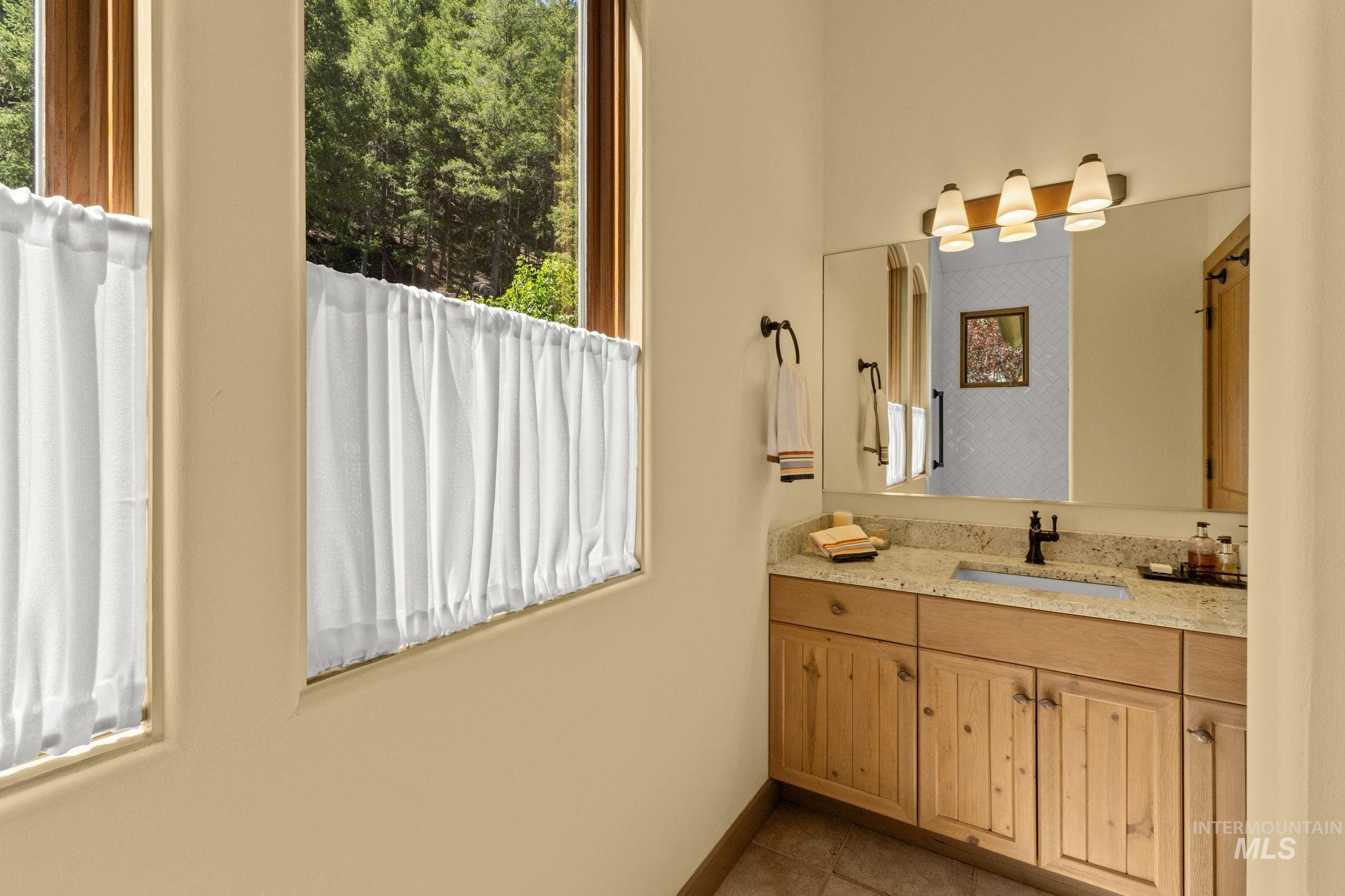 210 Timberline Rd Property Photo 23