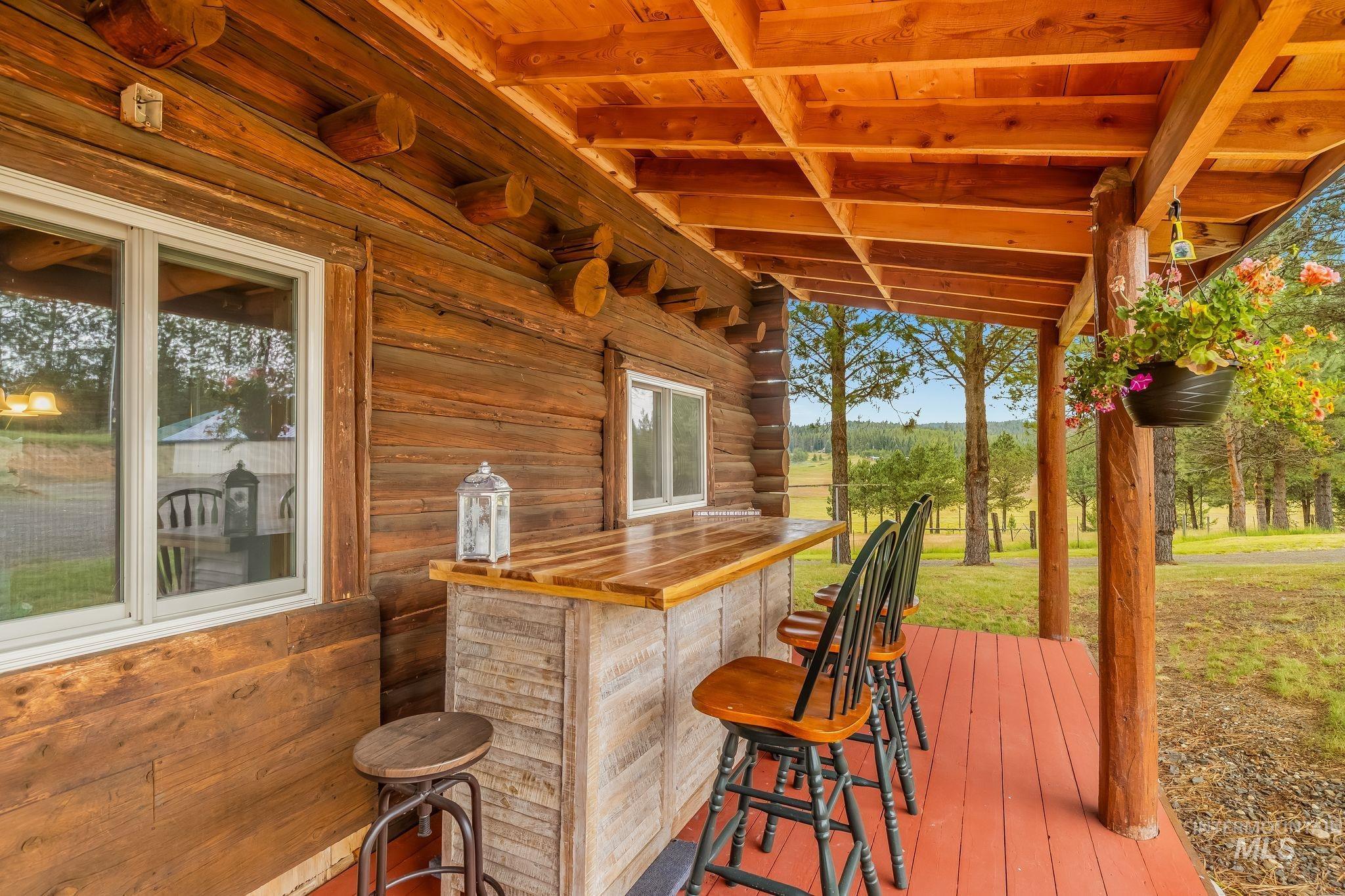 500 Maxwell Lane Property Photo 6