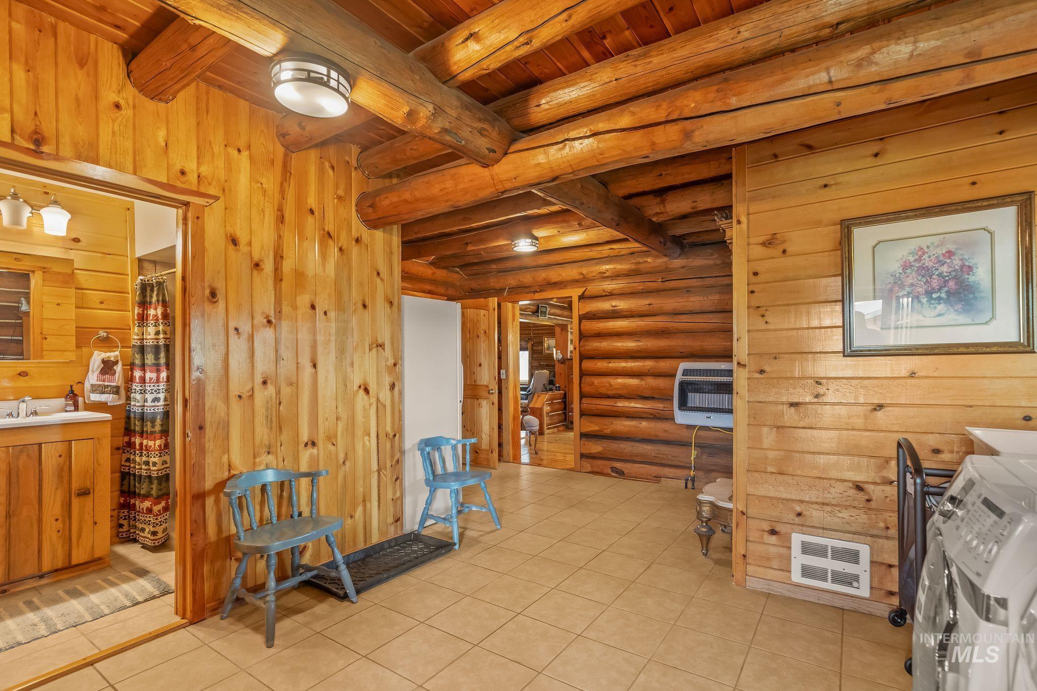 500 Maxwell Lane Property Photo 10