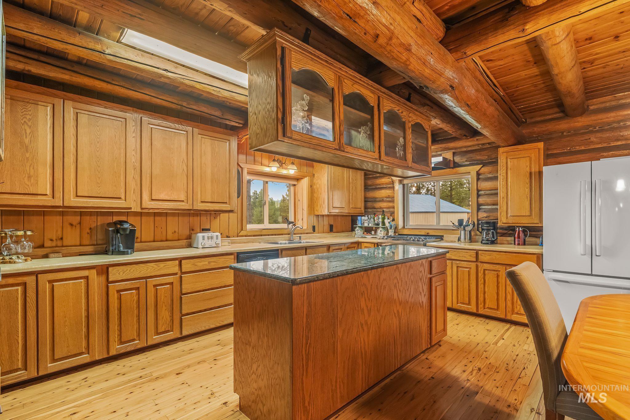 500 Maxwell Lane Property Photo 18