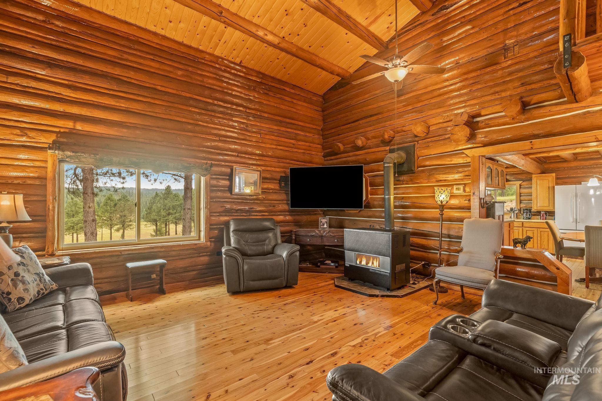 500 Maxwell Lane Property Photo 22
