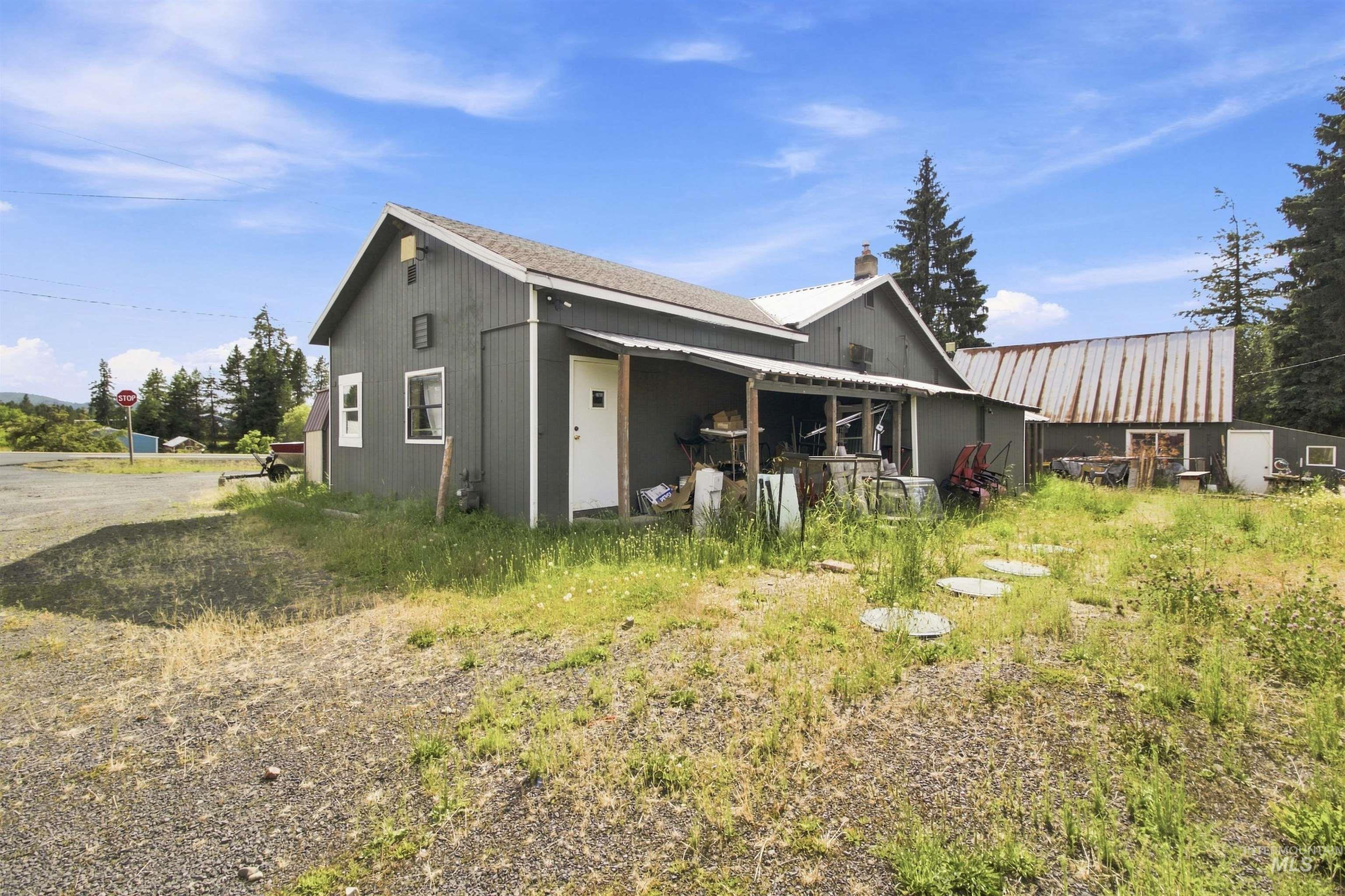 5588 Highway 8 E Property Photo 28