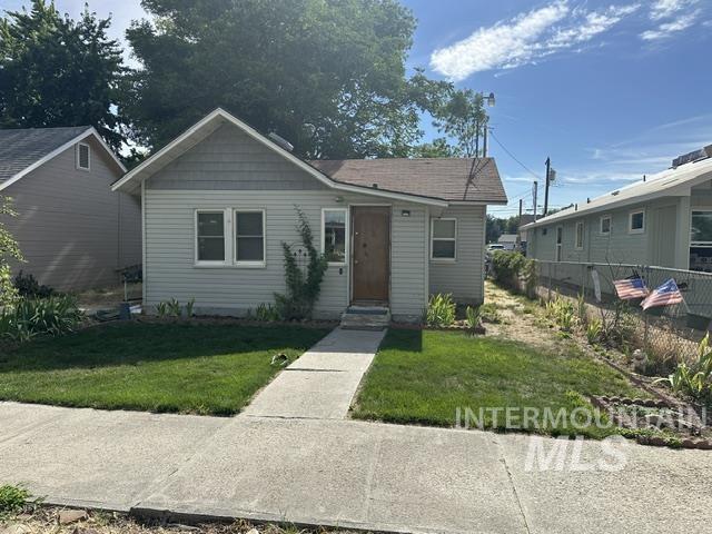 802 S Commercial Ave. Property Photo 1