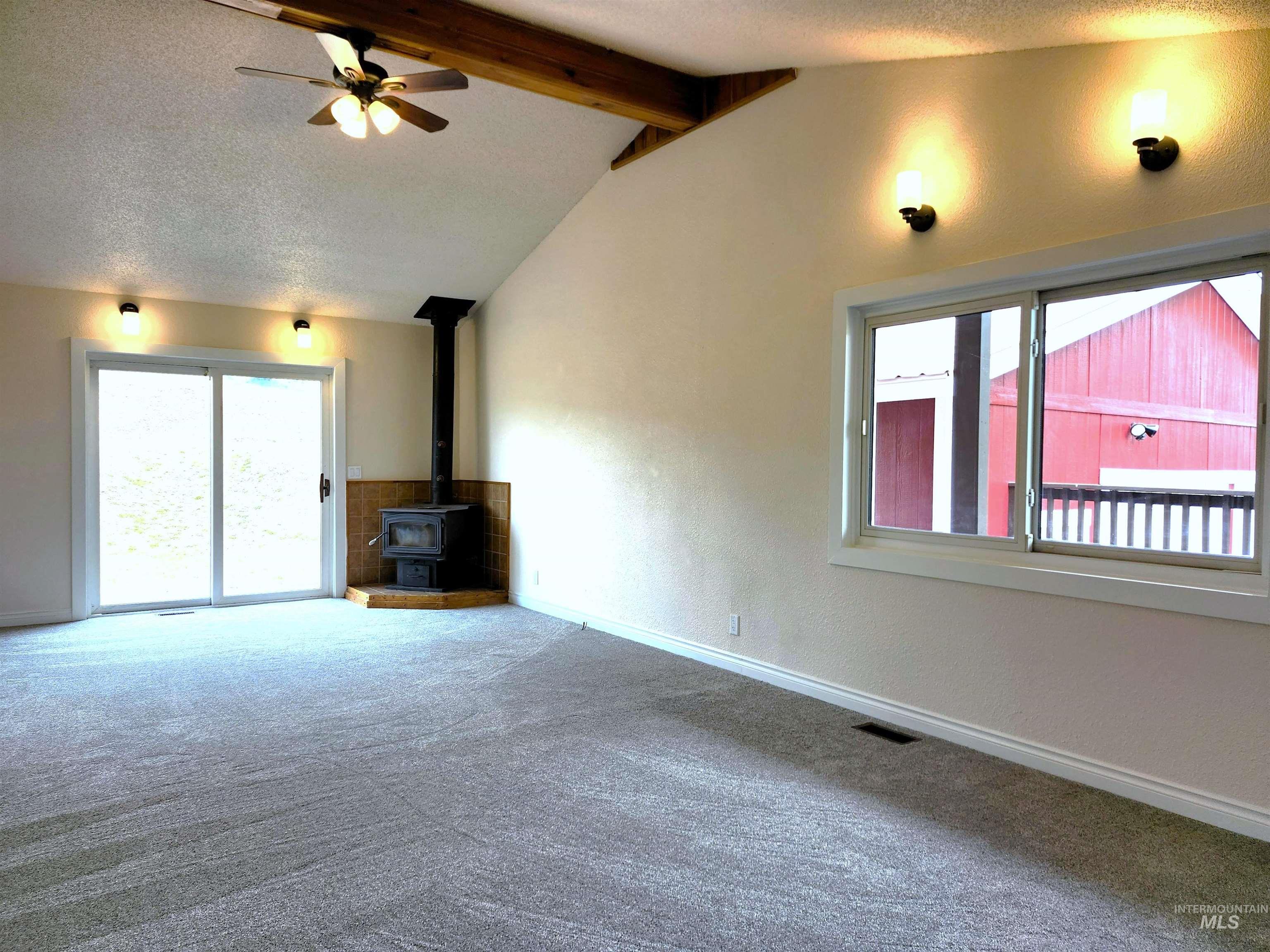 635 Onaway Rd Property Photo 12