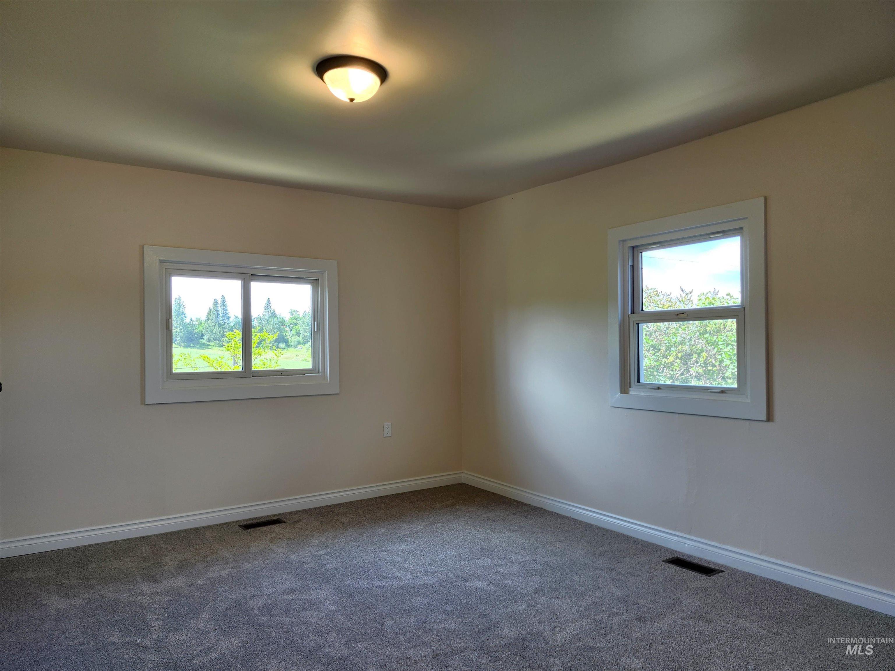 635 Onaway Rd Property Photo 20