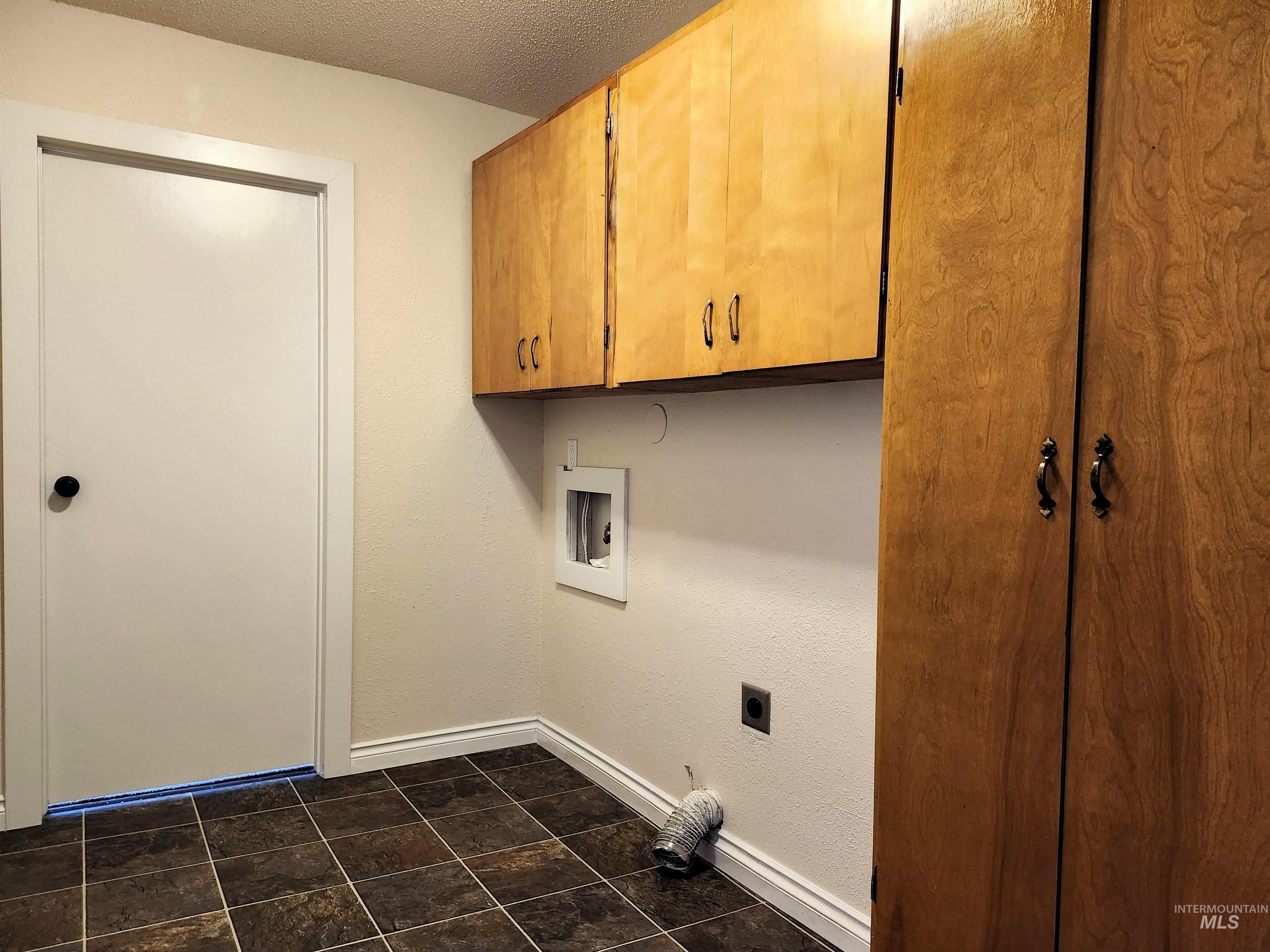 635 Onaway Rd Property Photo 27