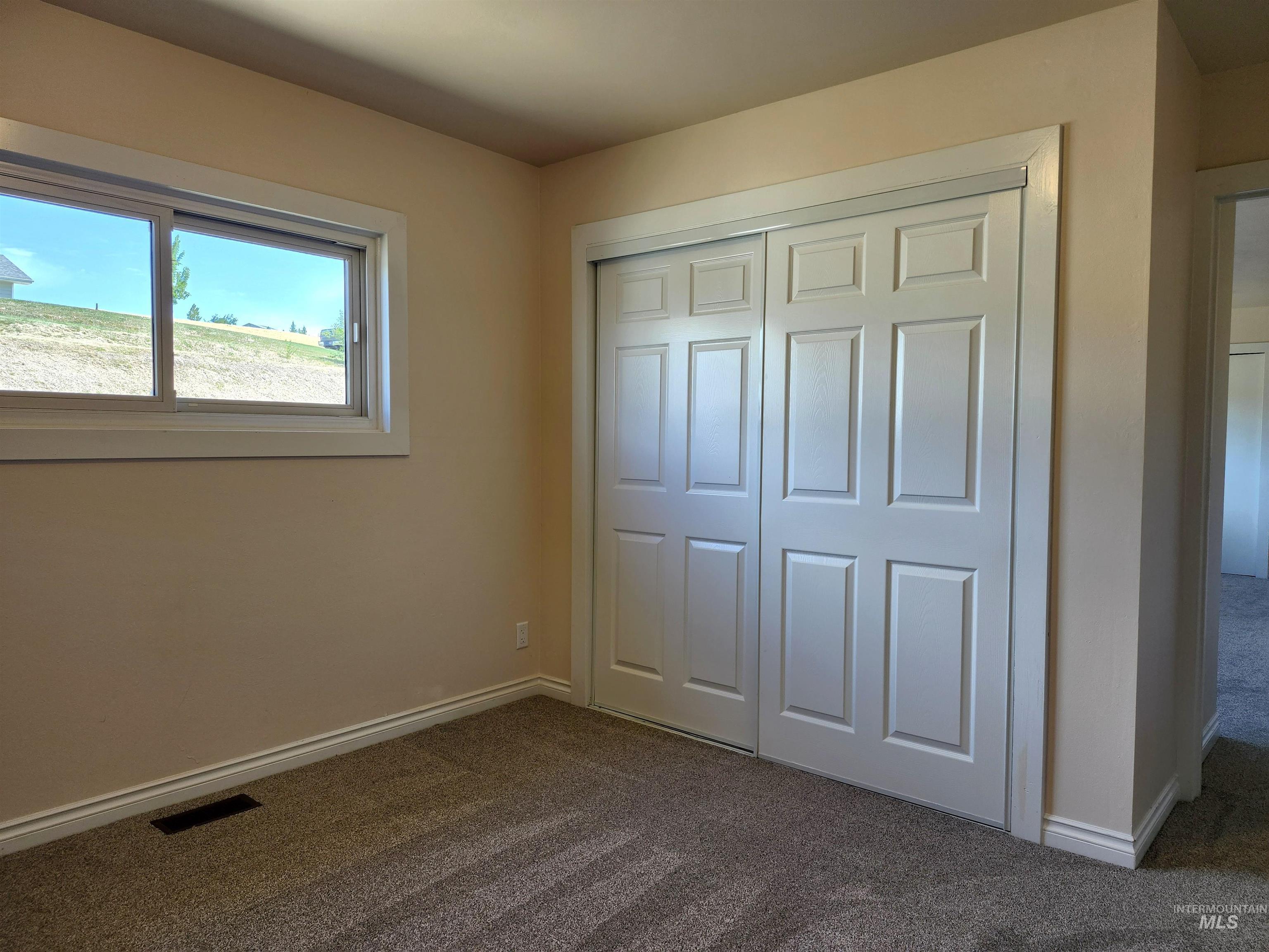 635 Onaway Rd Property Photo 29